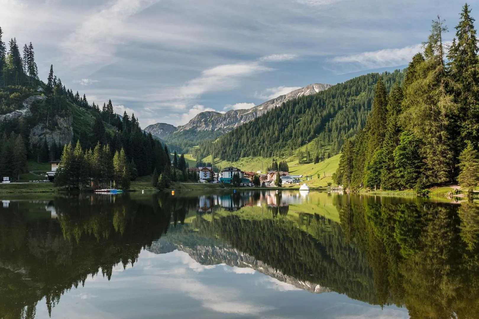 Lake view in Hotel Salzburger Hof Zauchensee