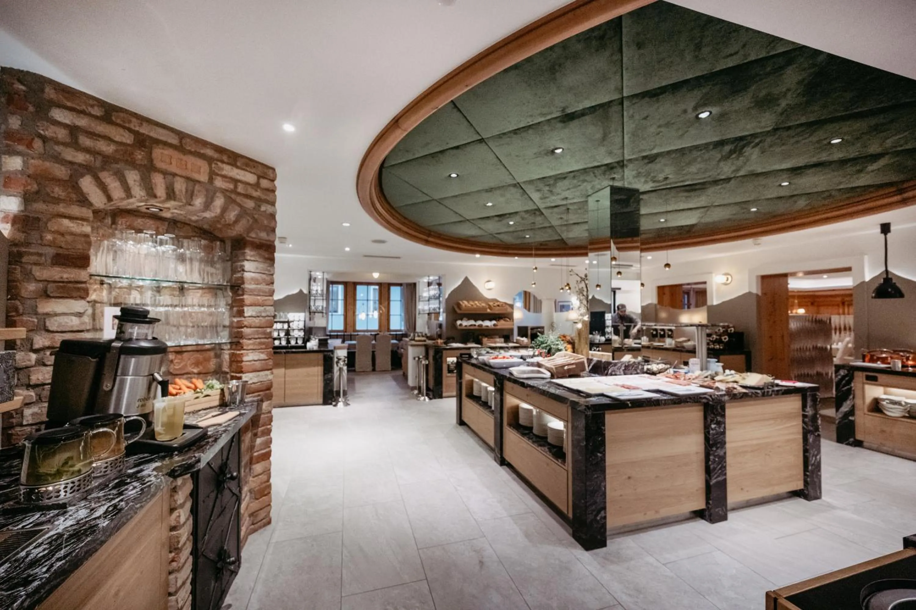 Restaurant/places to eat in Hotel Salzburger Hof Zauchensee