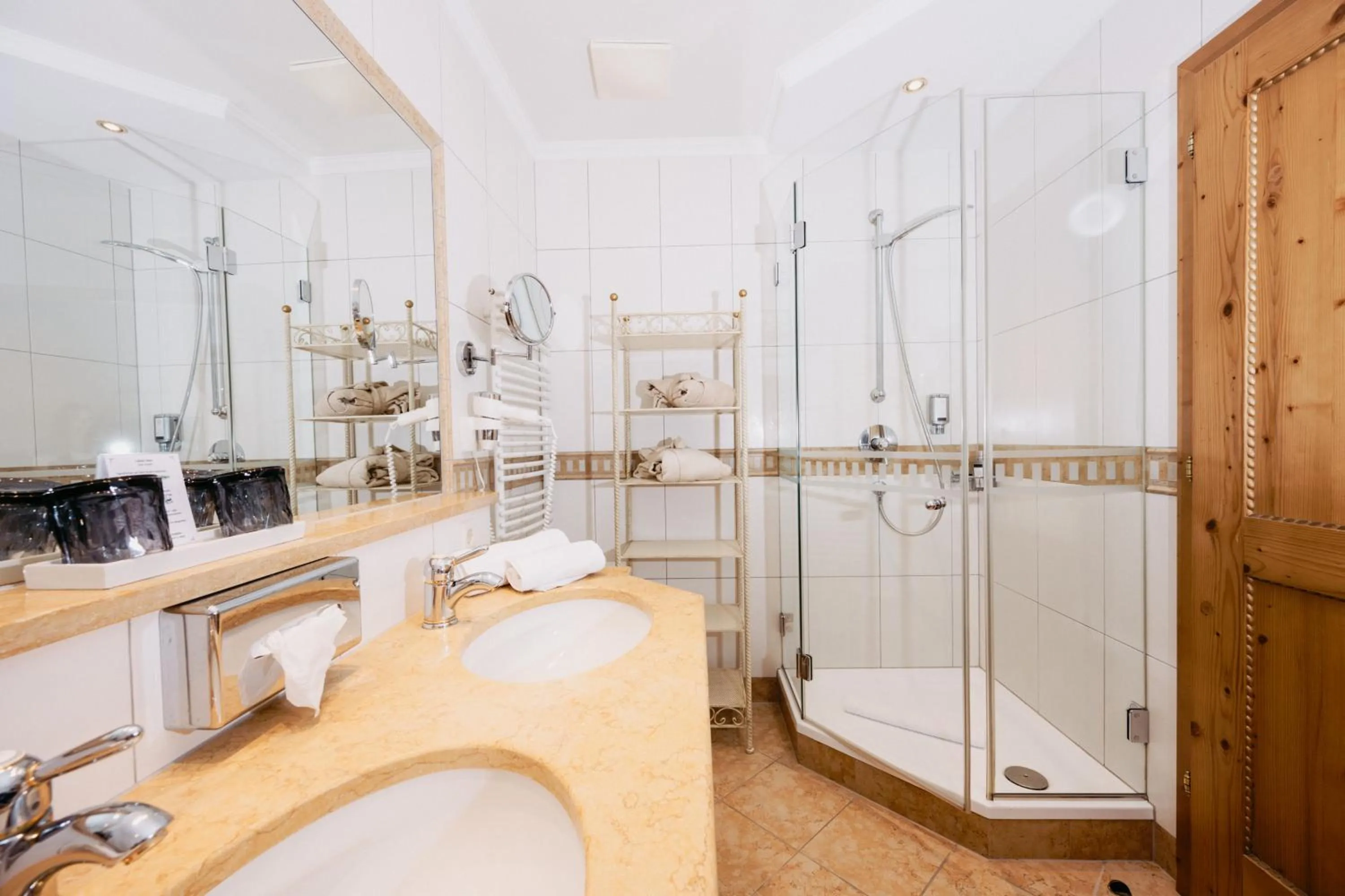 Shower in Hotel Salzburger Hof Zauchensee