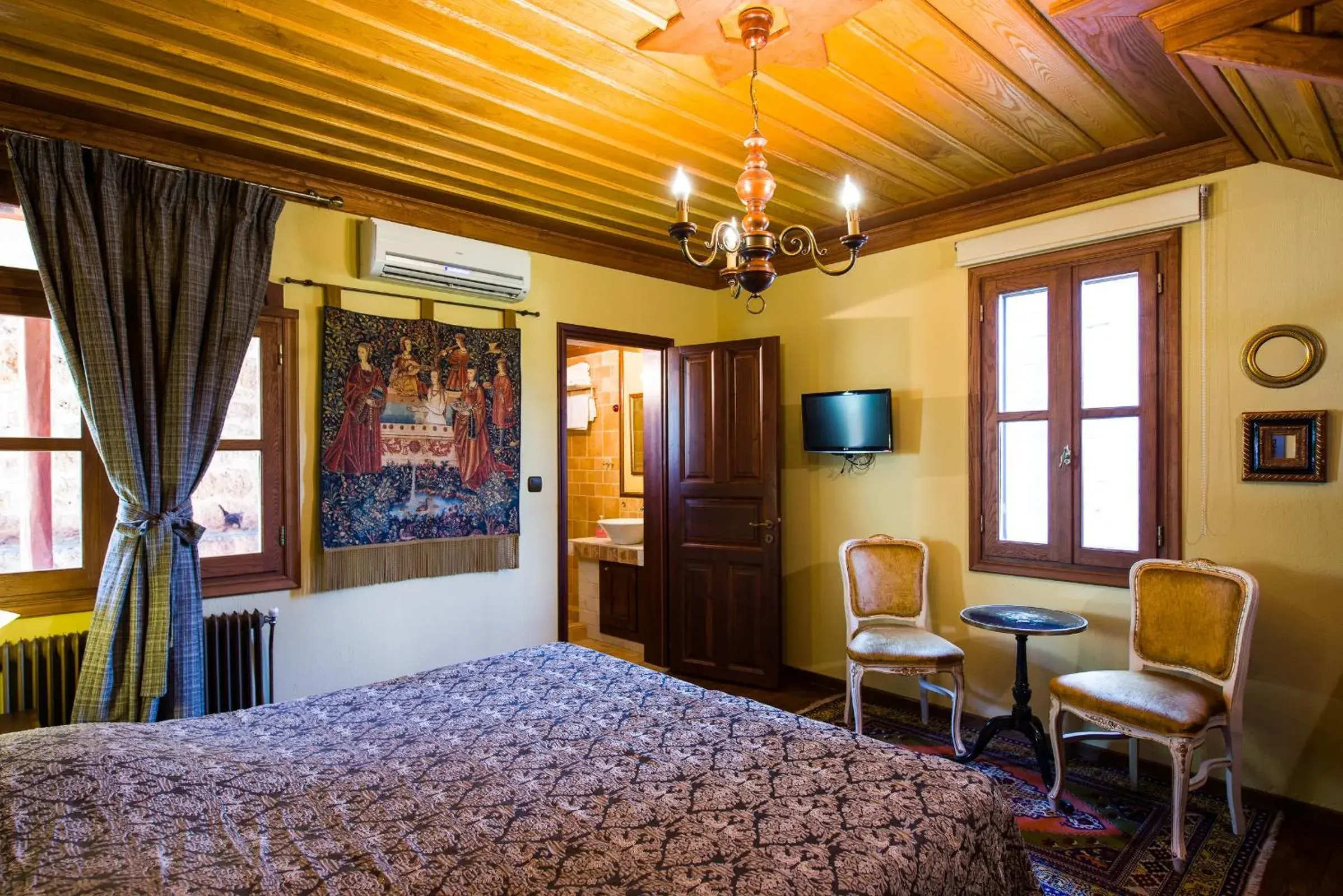Deluxe Double or Twin Room in Boutique Hotel Kokkino Spiti Deluxe Double or Twin Room in Boutique Hotel Kokkino Spiti
