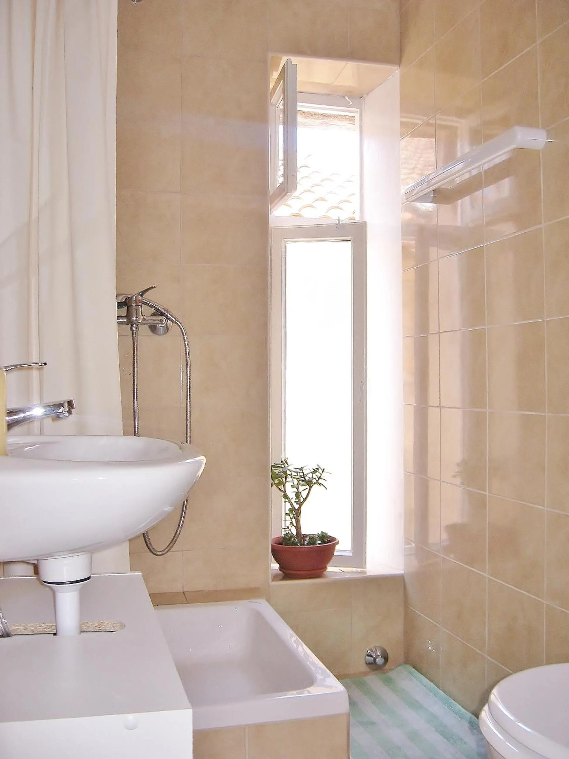 Toilet in Pansion Sibenik