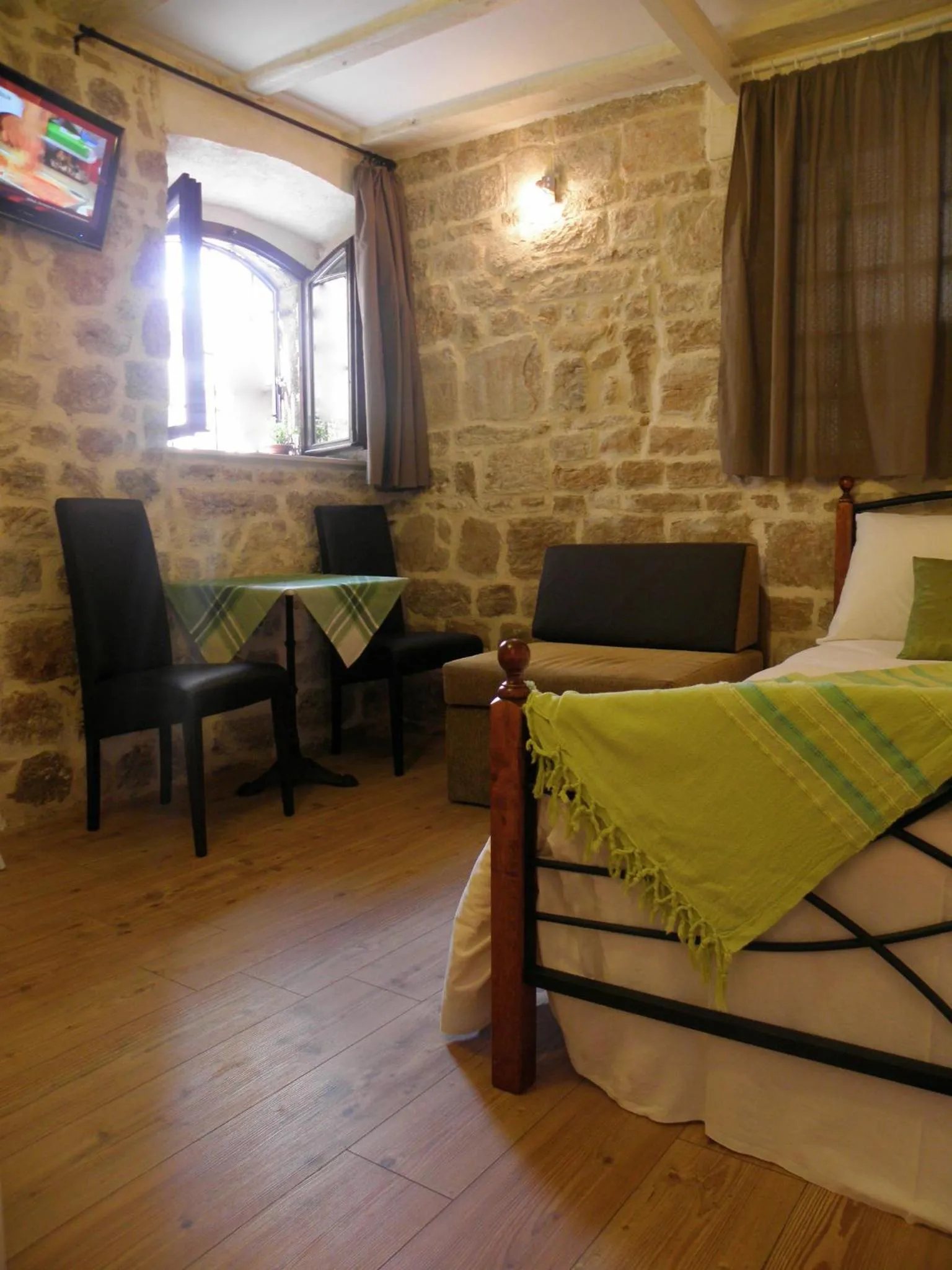 Bed in Pansion Sibenik