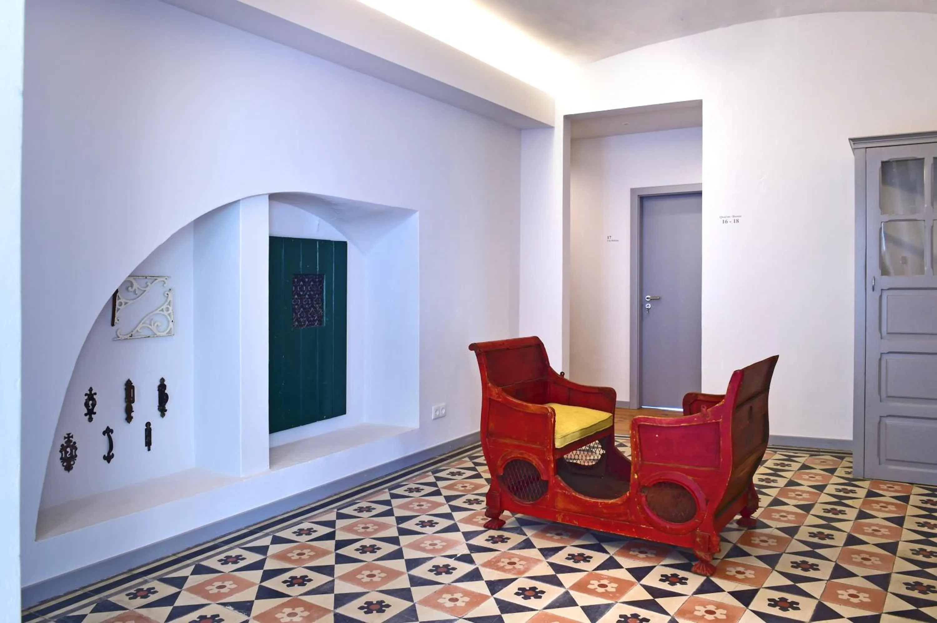 Living room in The Noble House - by Unlock Hotels