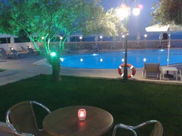 Lounge or bar in Aloha Hotel