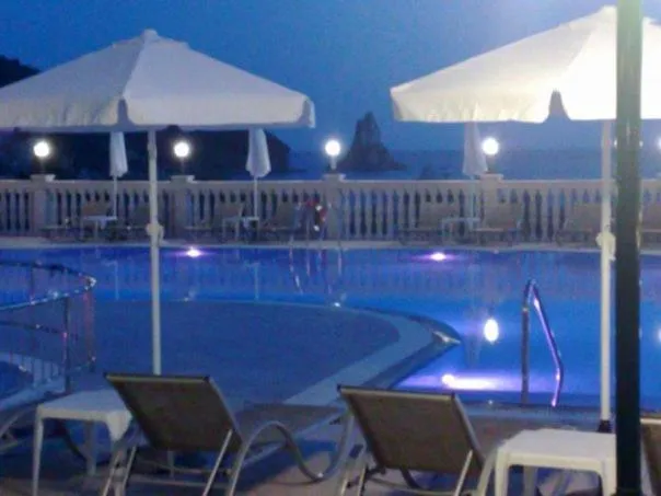 Swimming pool in Aloha Hotel