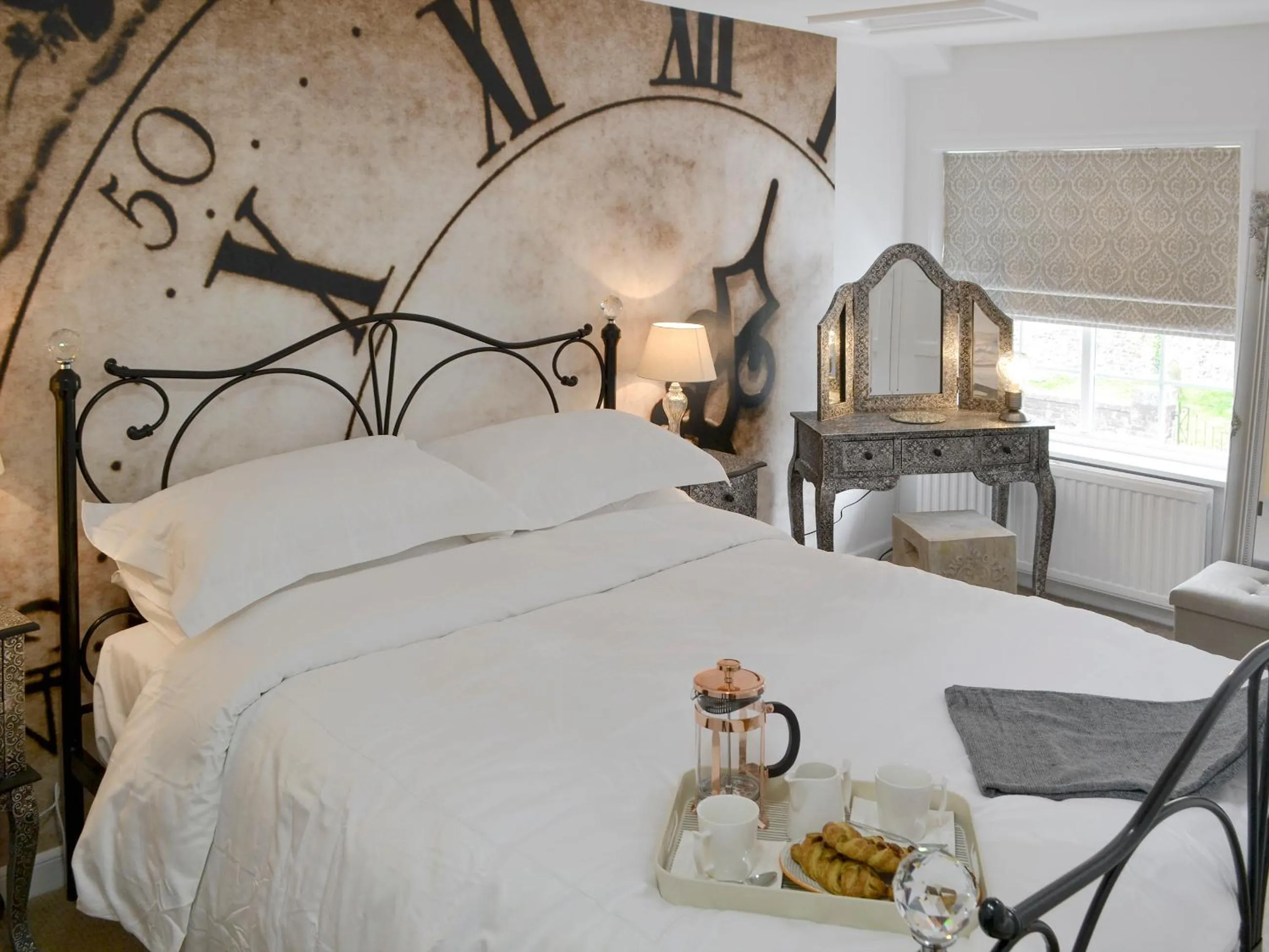 Property building, Bed in Time Cottage
