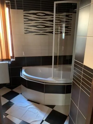 Shower in U Betty - Ostrava Centrum