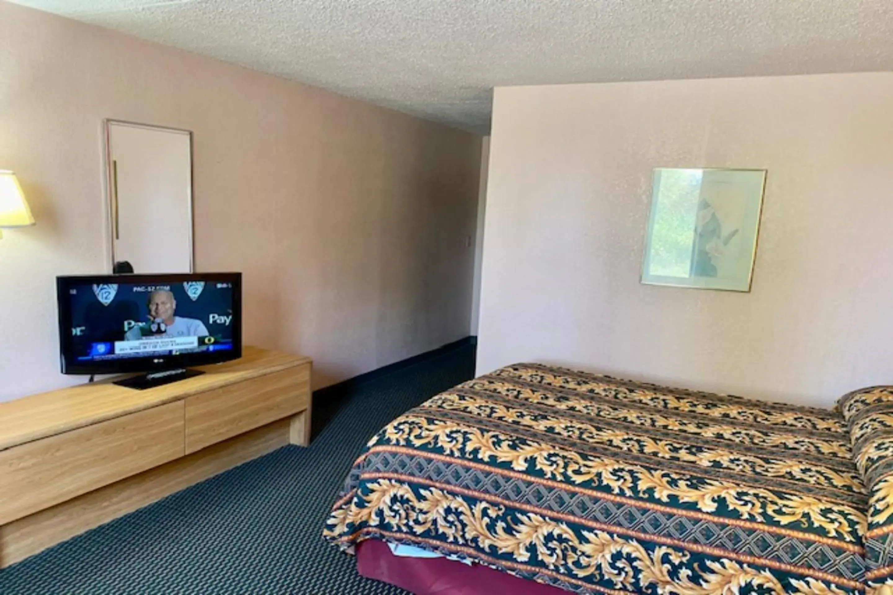 Bedroom, Bed in Red Carpet Inn & Suites Lima -Listing Partner Bedroom, Bed in Red Carpet Inn & Suites Lima -Listing Partner