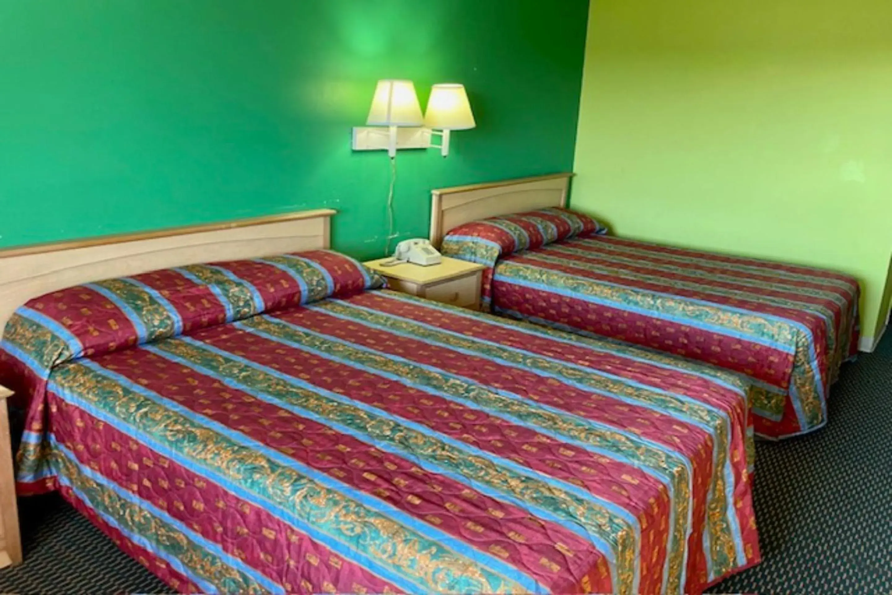 Bedroom, Bed in Red Carpet Inn & Suites Lima