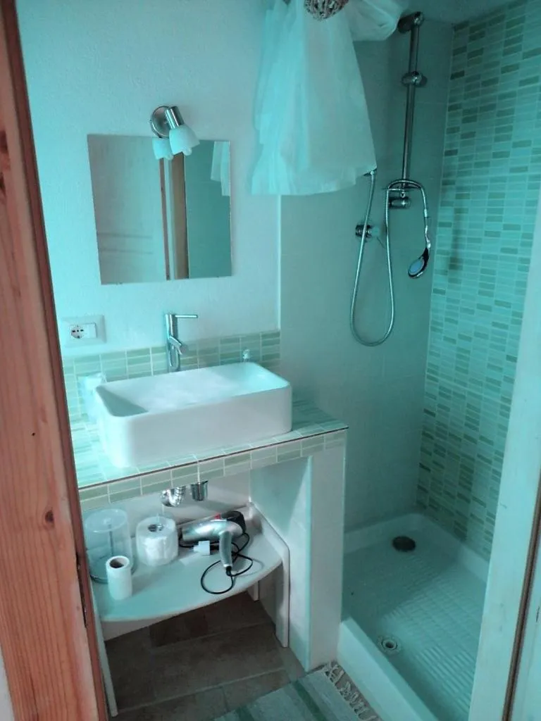 Bathroom in B&B DOMU INCANTO Sa Domu sarrabesa