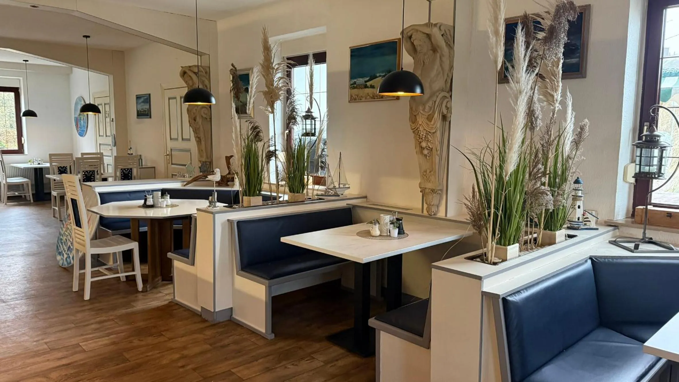 Restaurant/places to eat in Strand-Hotel Lobbe