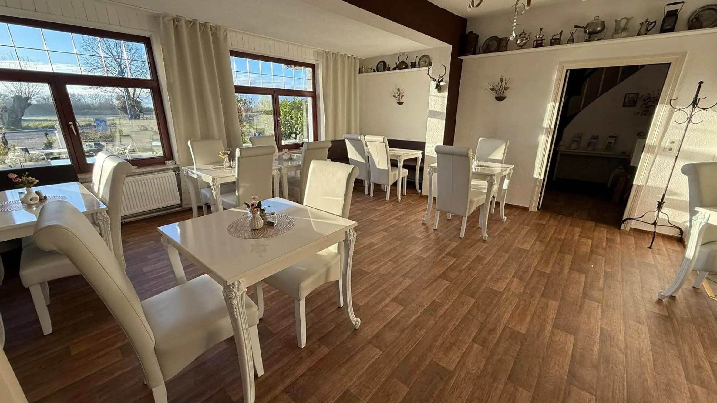 Restaurant/places to eat in Strand-Hotel Lobbe