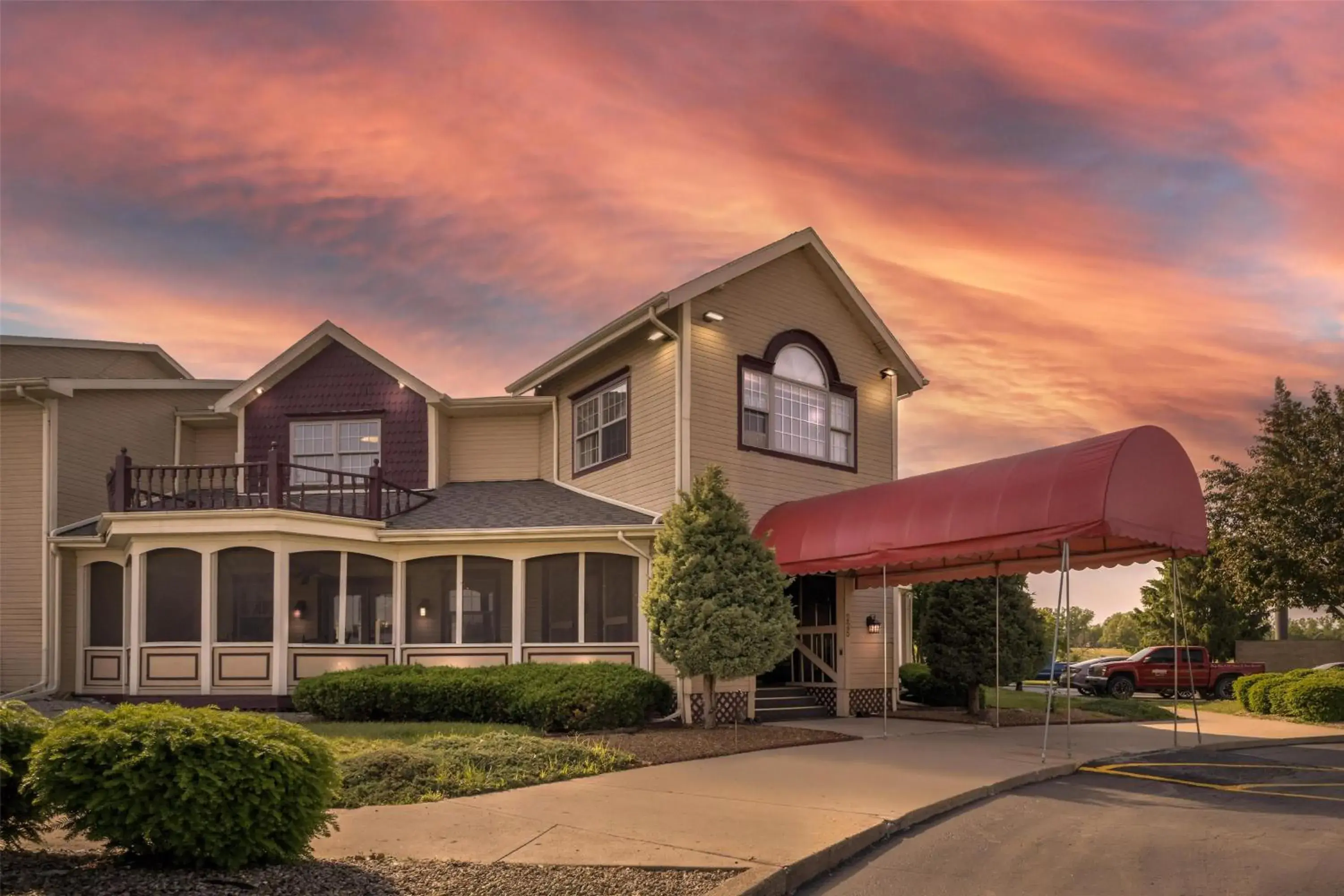 Property building in SureStay Plus Hotel by Best Western Auburn Property building in SureStay Plus Hotel by Best Western Auburn