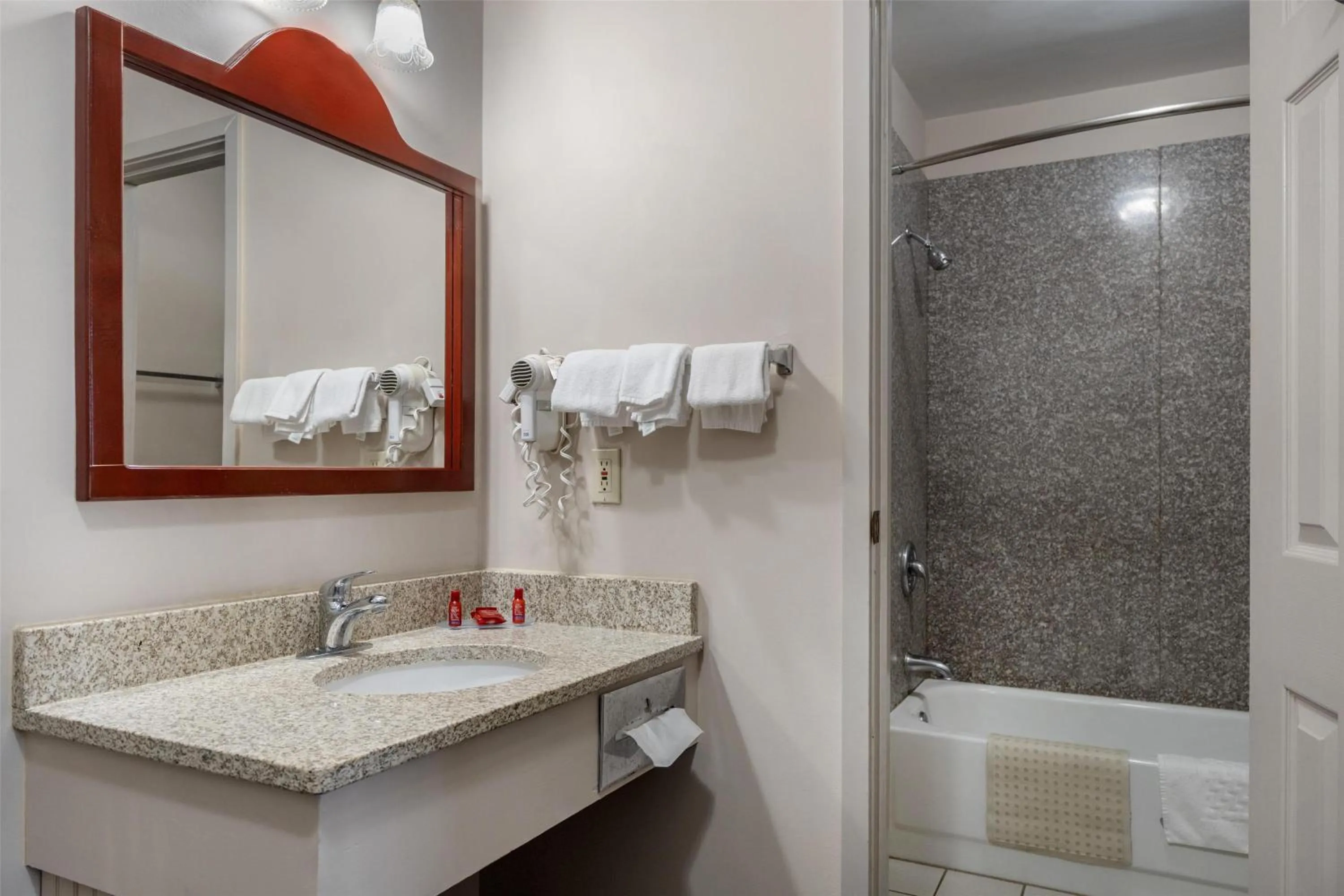 Bathroom in SureStay Plus Hotel by Best Western Auburn