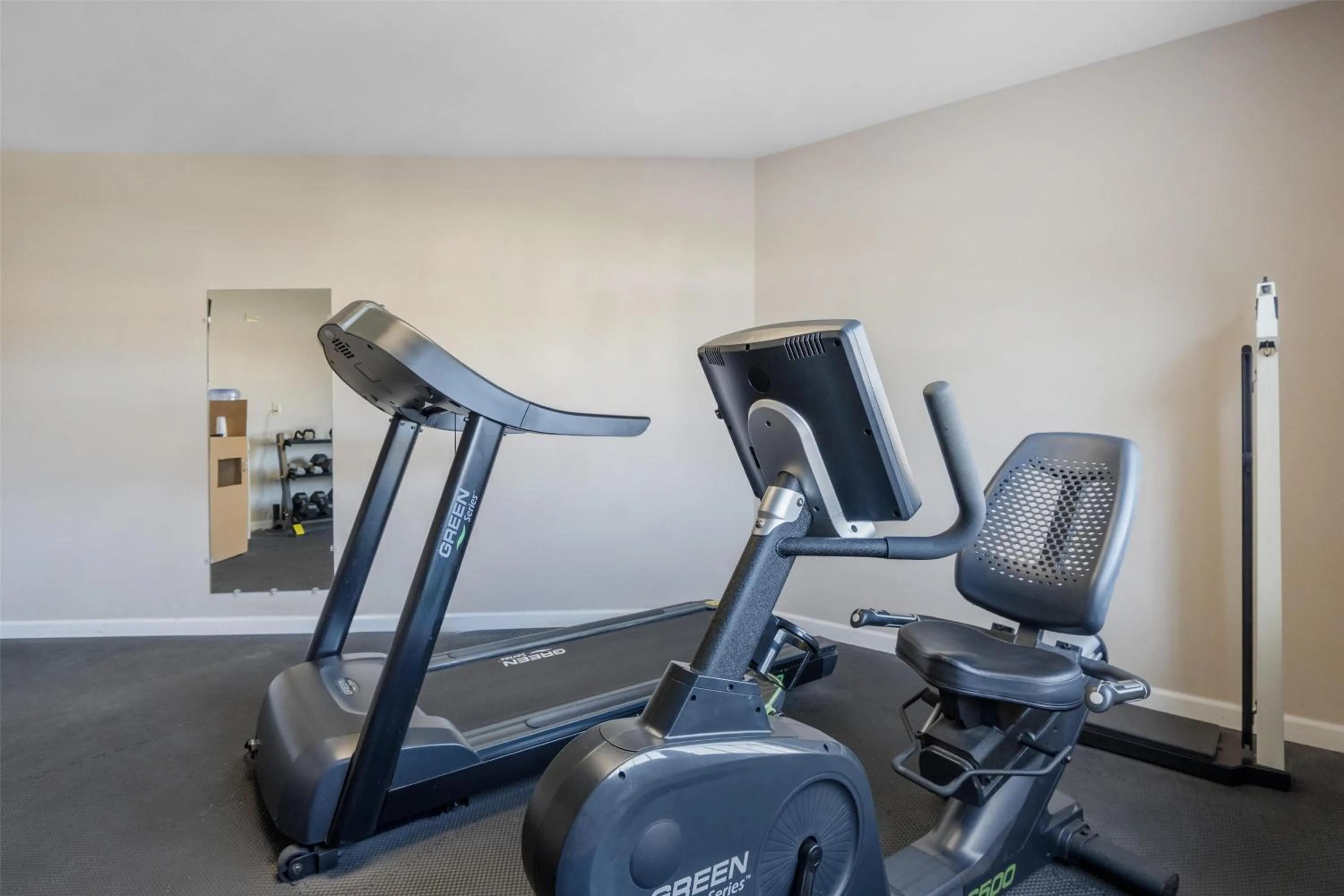 Fitness centre/facilities in SureStay Plus Hotel by Best Western Auburn