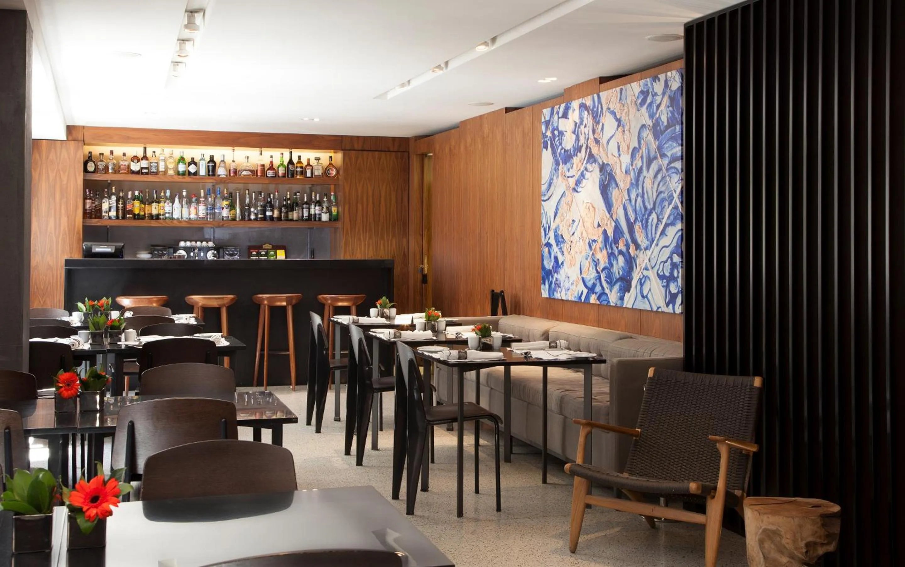 Restaurant/places to eat in Altis Prime Hotel