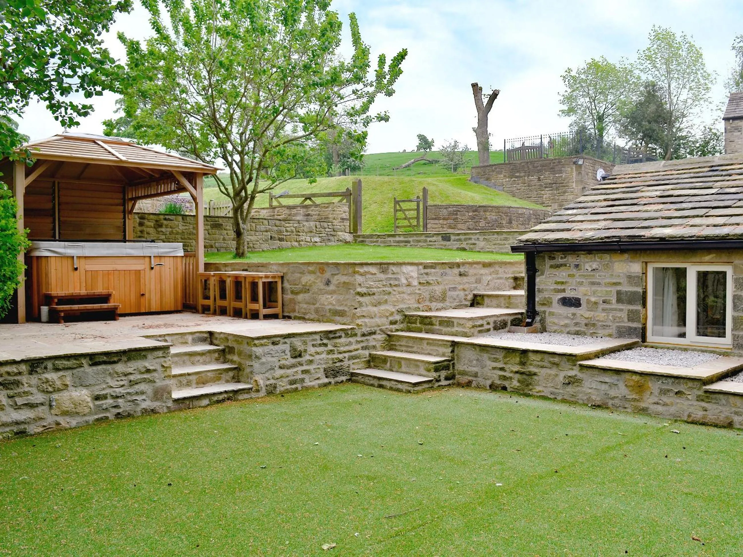 Property building in Stirton Burrow