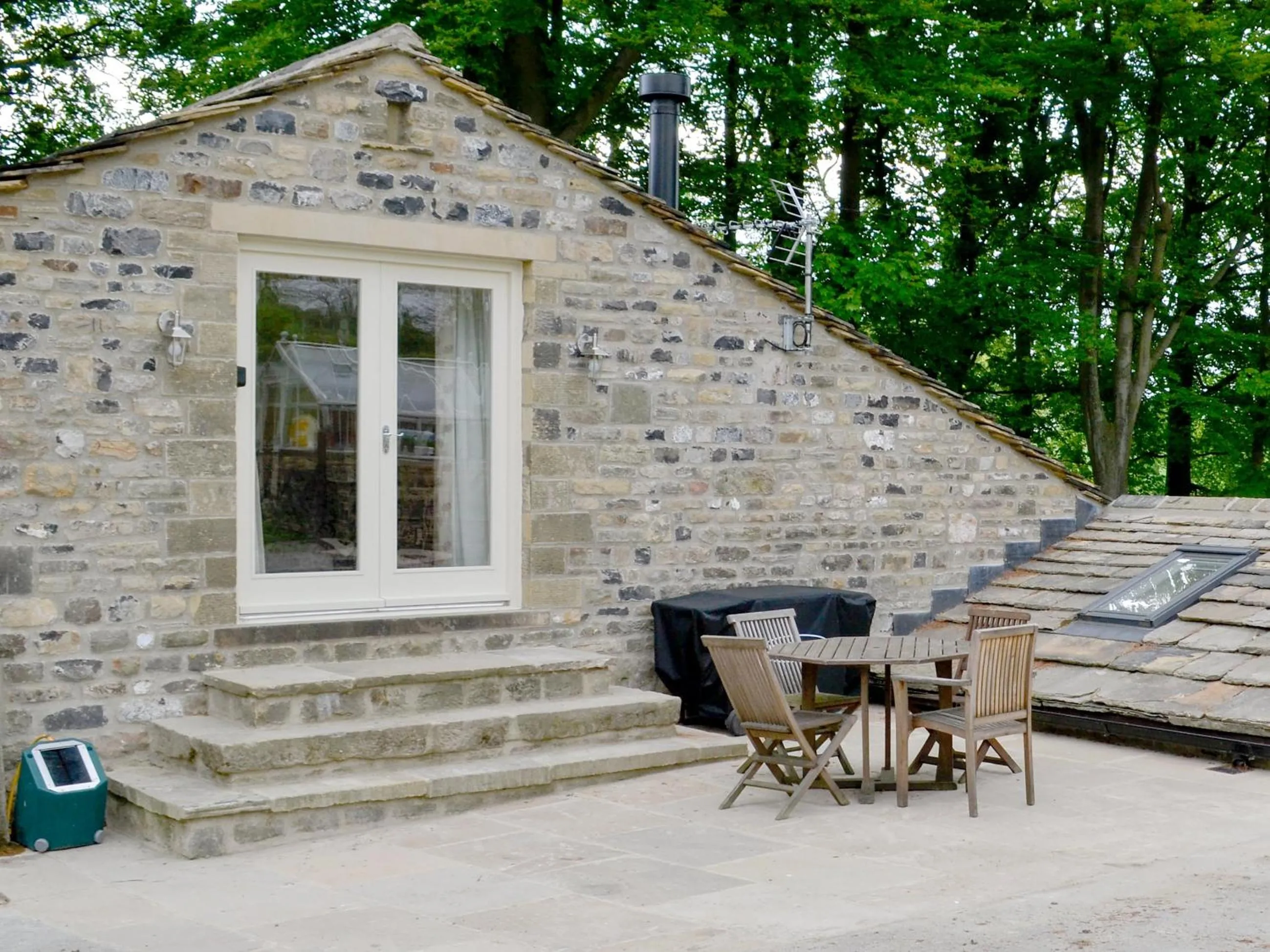 Property building in Stirton Burrow