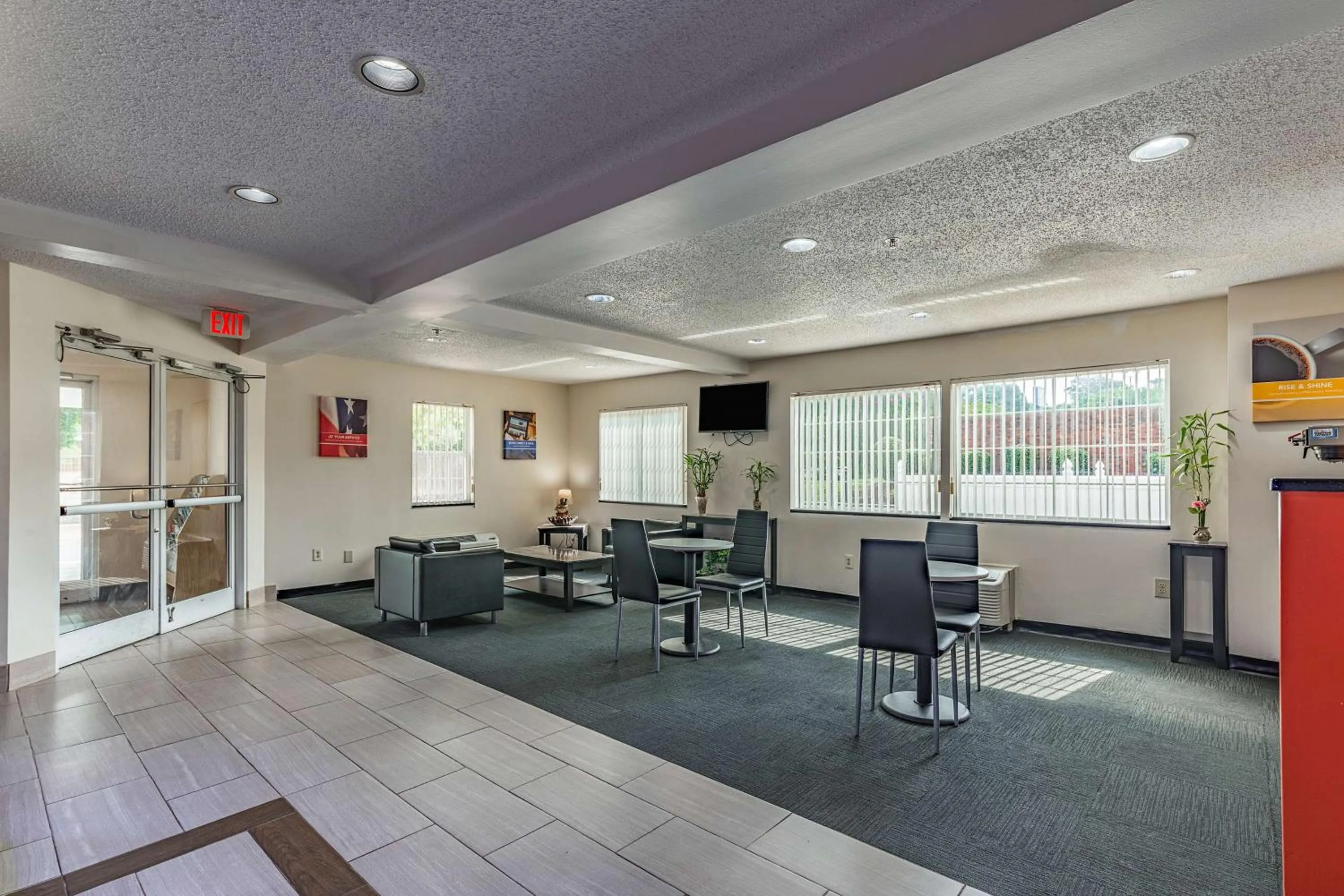 Lobby or reception in Motel 6-Charlotte, NC - University