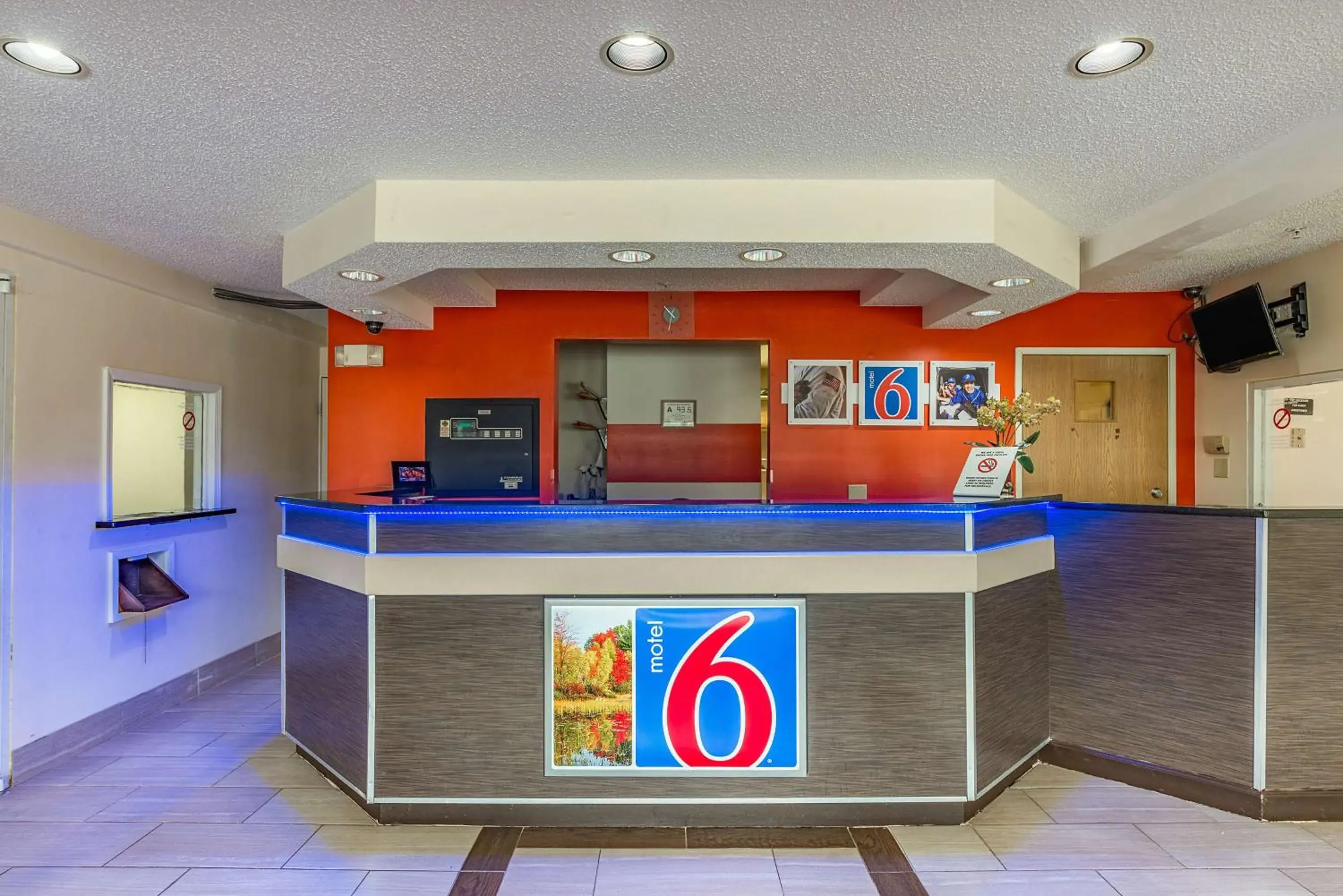 Property logo or sign, Lobby/Reception in Motel 6-Charlotte, NC - University