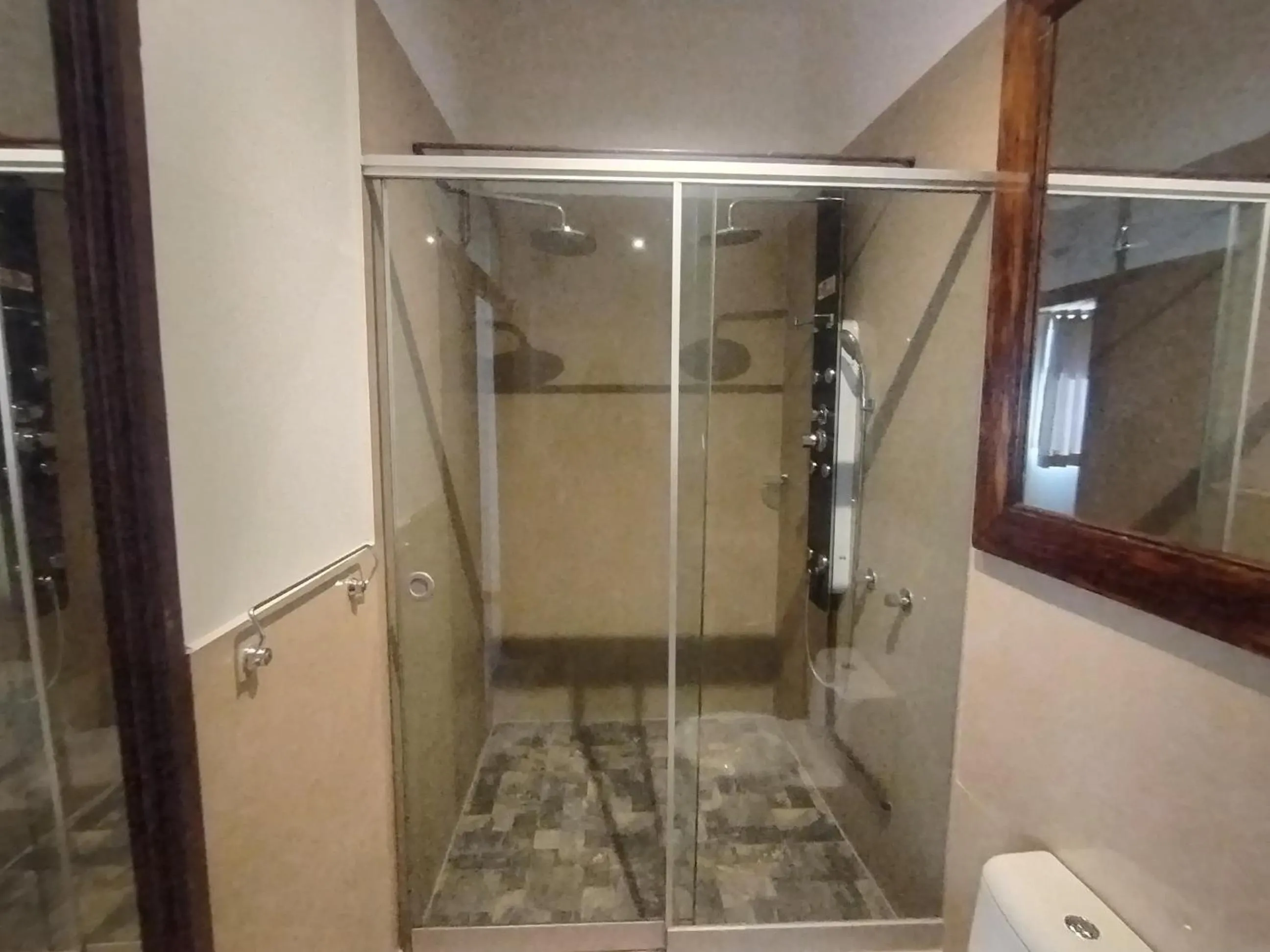 Shower in Casa Cavassa Centro Histórico Cusco