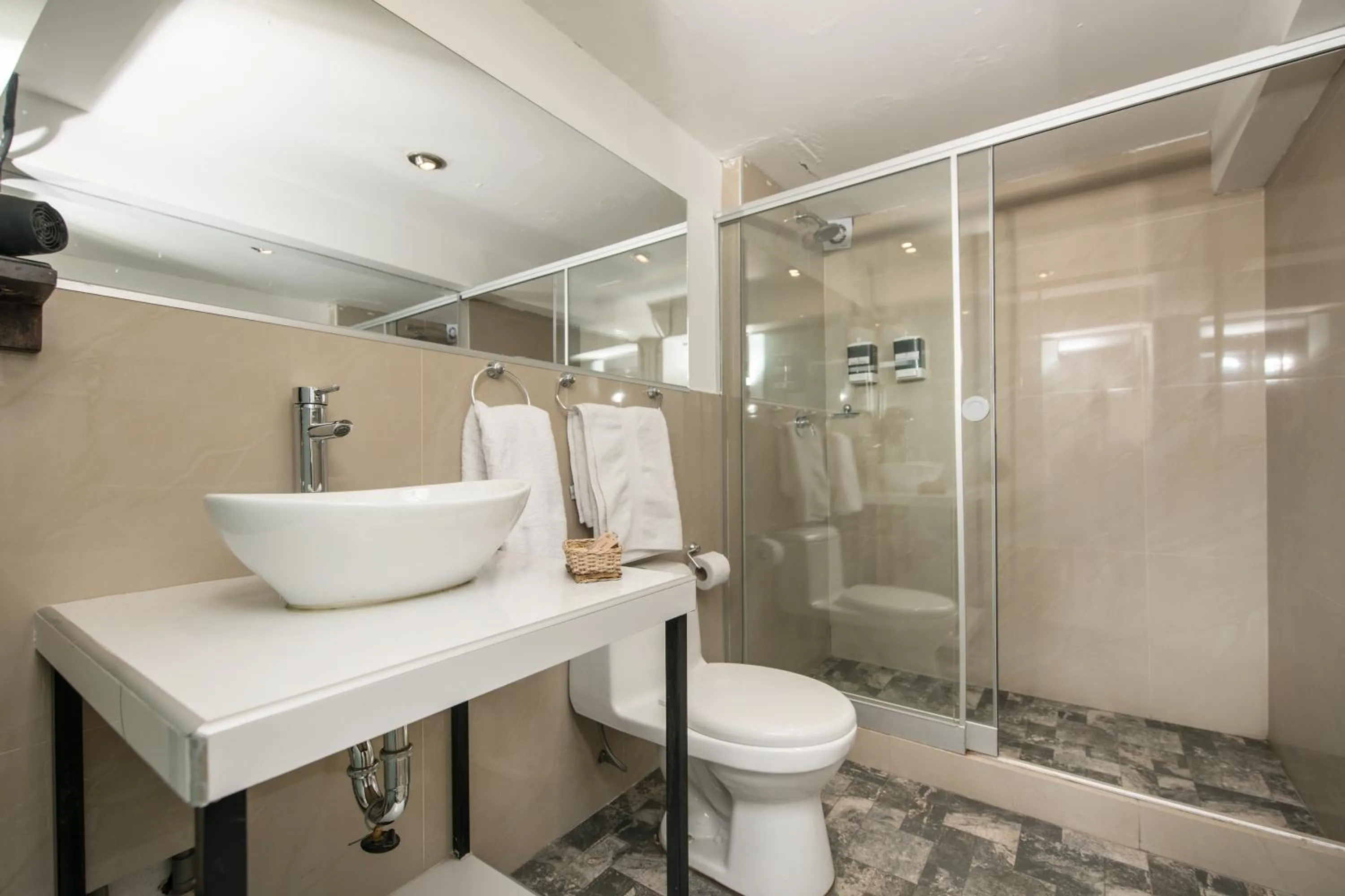 Shower in Casa Cavassa Centro Histórico Cusco