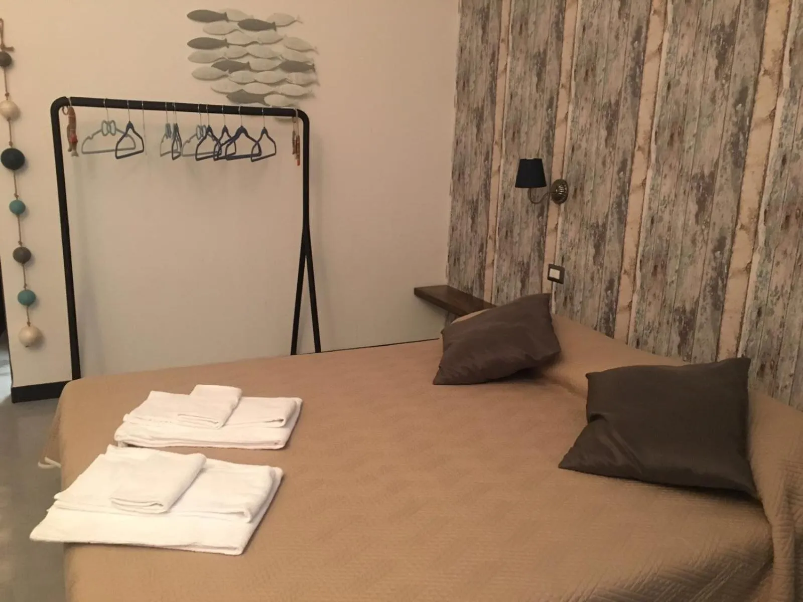 Photo of the whole room, Bed in Porta Marina