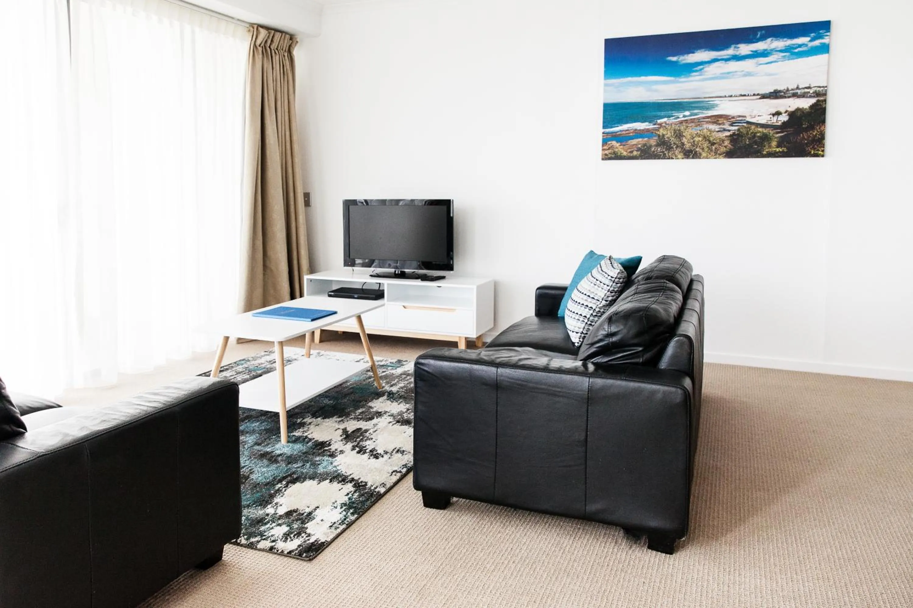 TV and multimedia in Ocean Views Resort Caloundra
