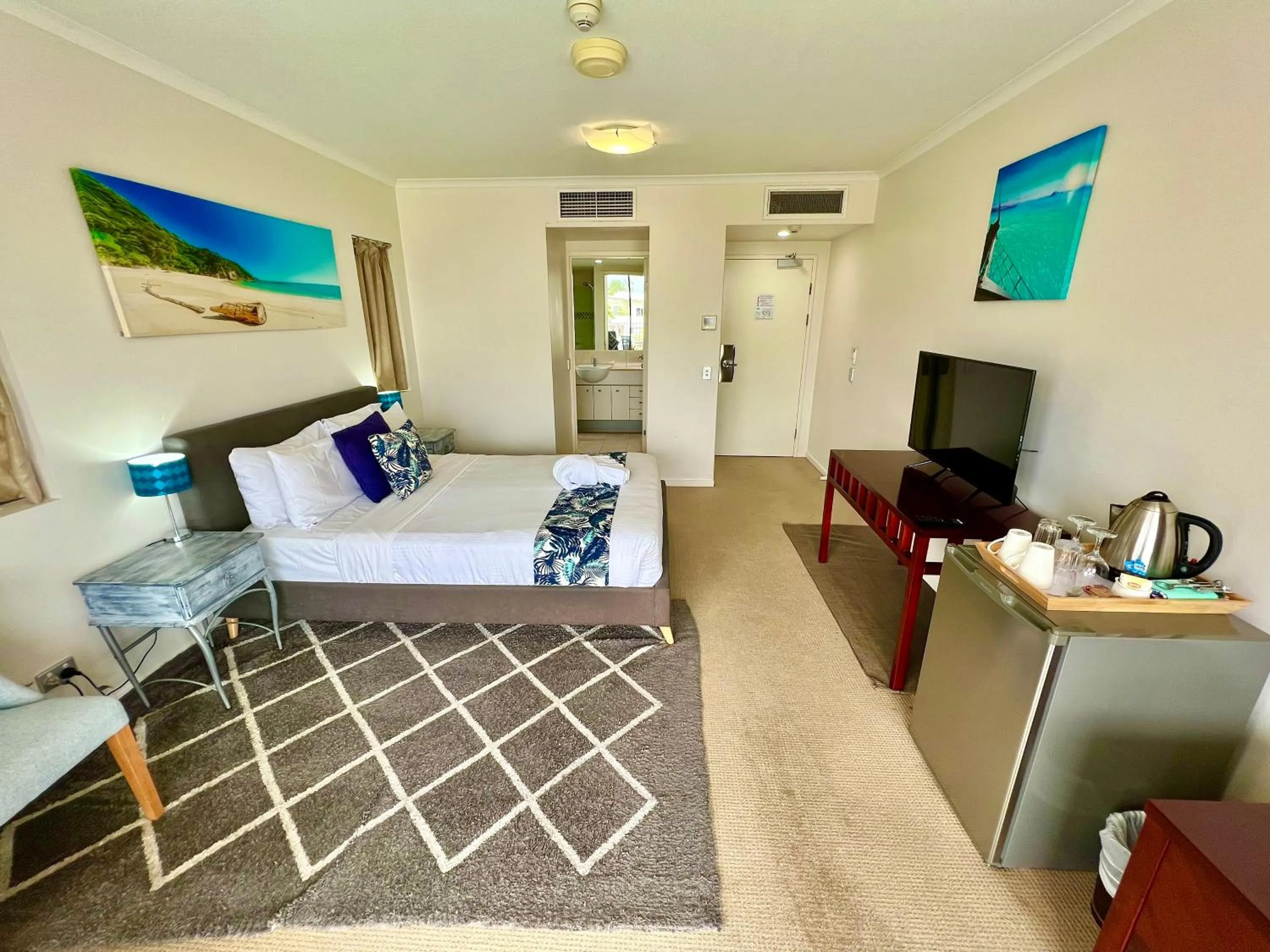 TV and multimedia, Bed in Ocean Views Resort Caloundra