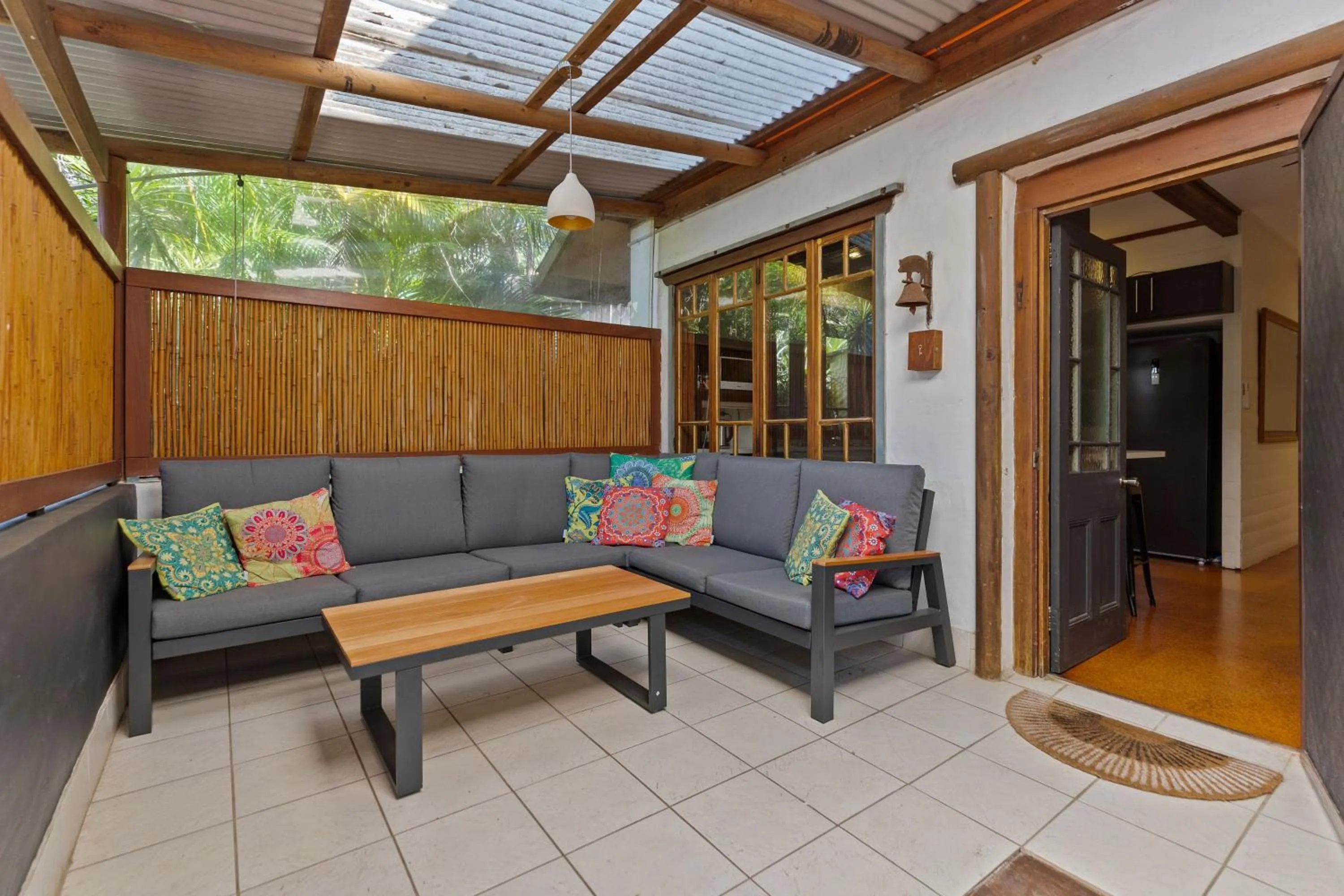 Facade/entrance in Garden Burees