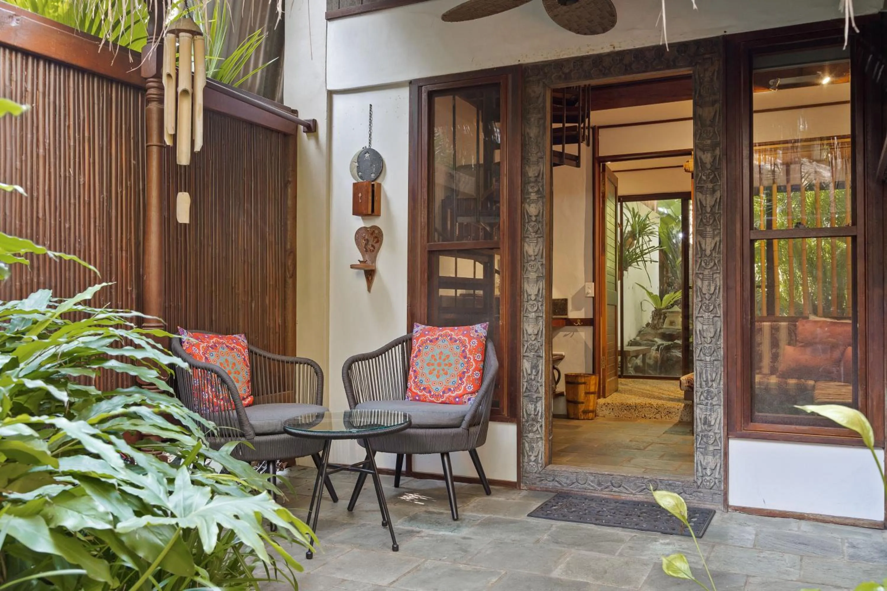 Facade/entrance in Garden Burees