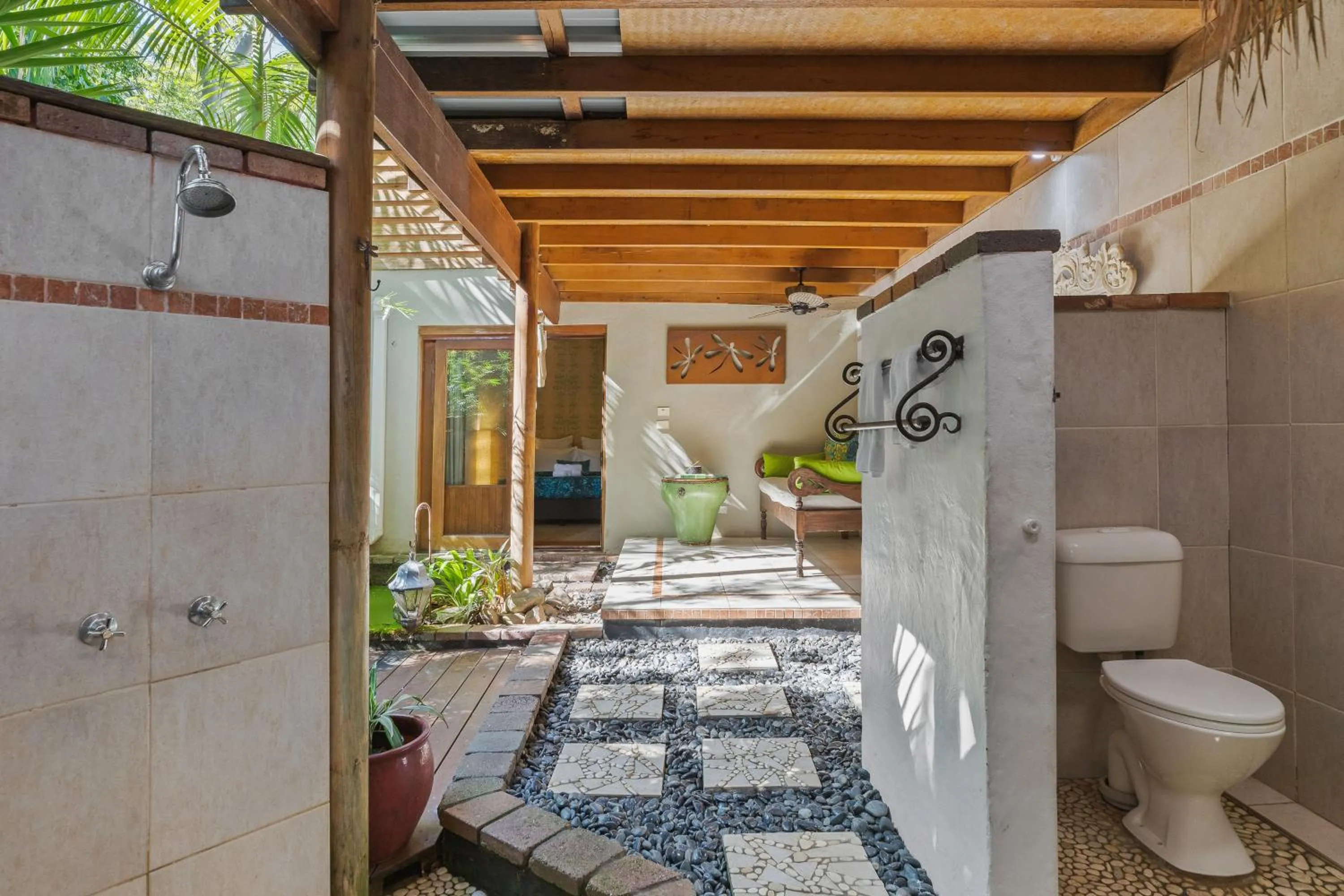 Toilet in Garden Burees