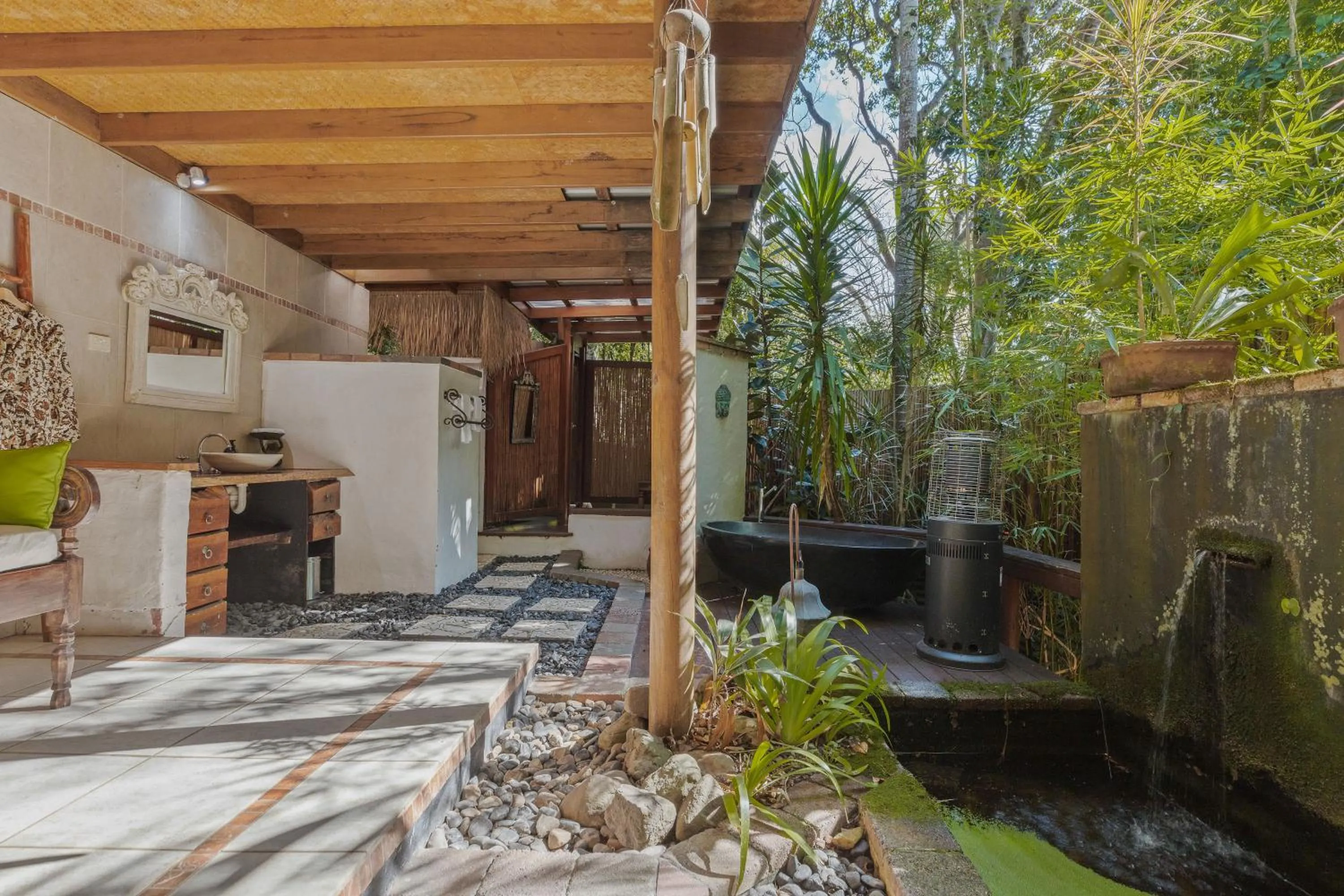 Bathroom in Garden Burees