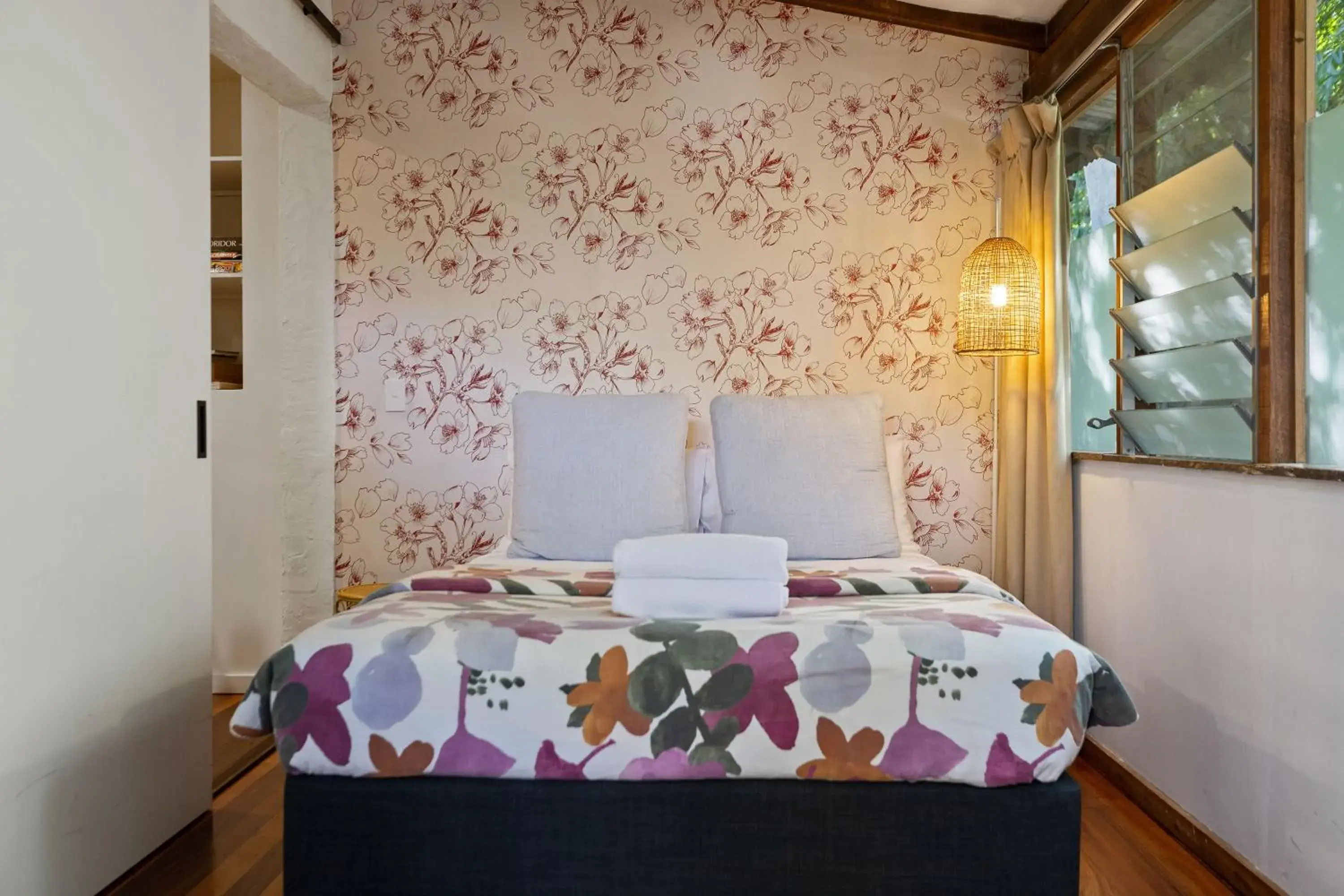 Bed in Garden Burees Bed in Garden Burees