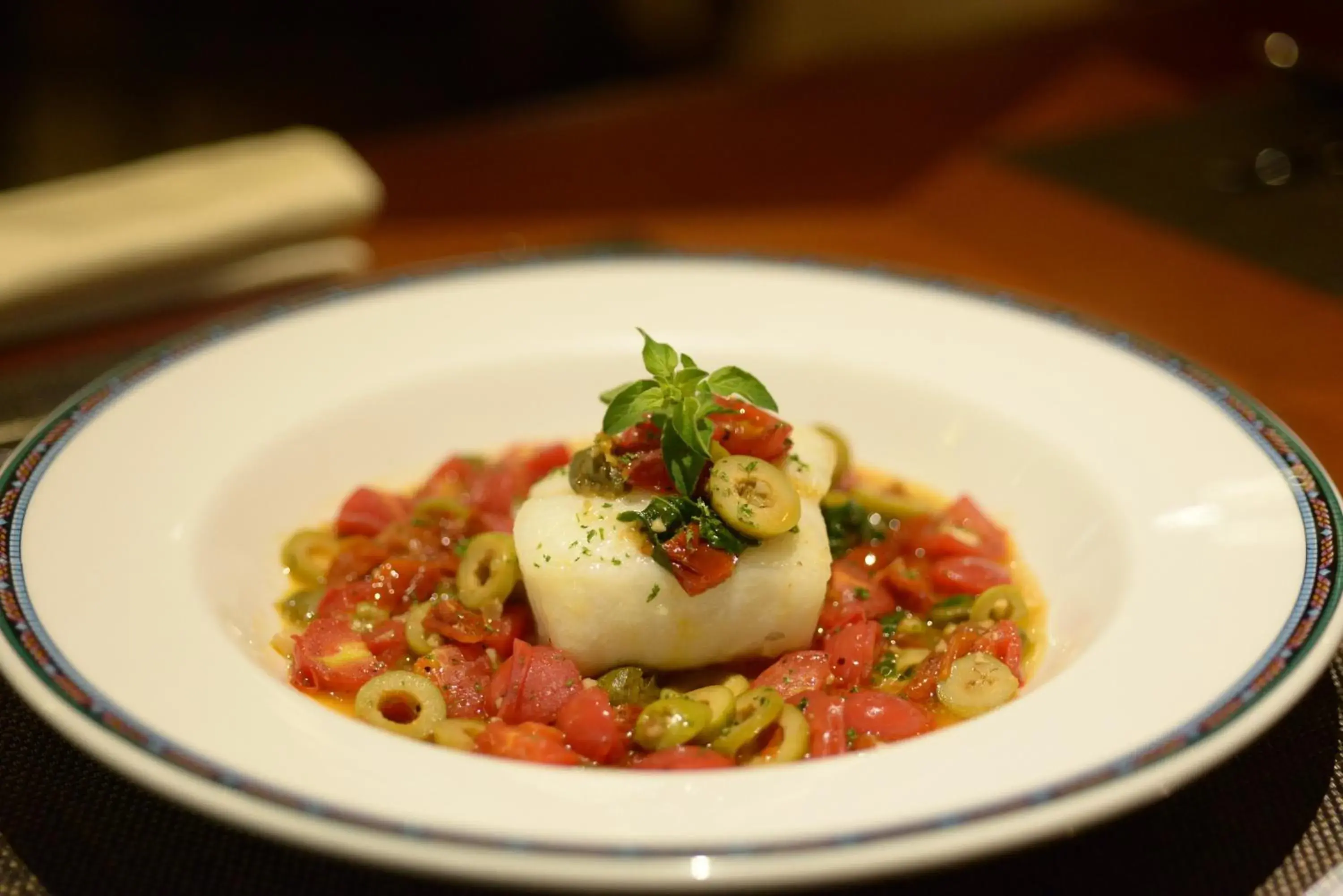 Restaurant/places to eat in Crowne Plaza Qingdao by IHG Restaurant/places to eat in Crowne Plaza Qingdao by IHG