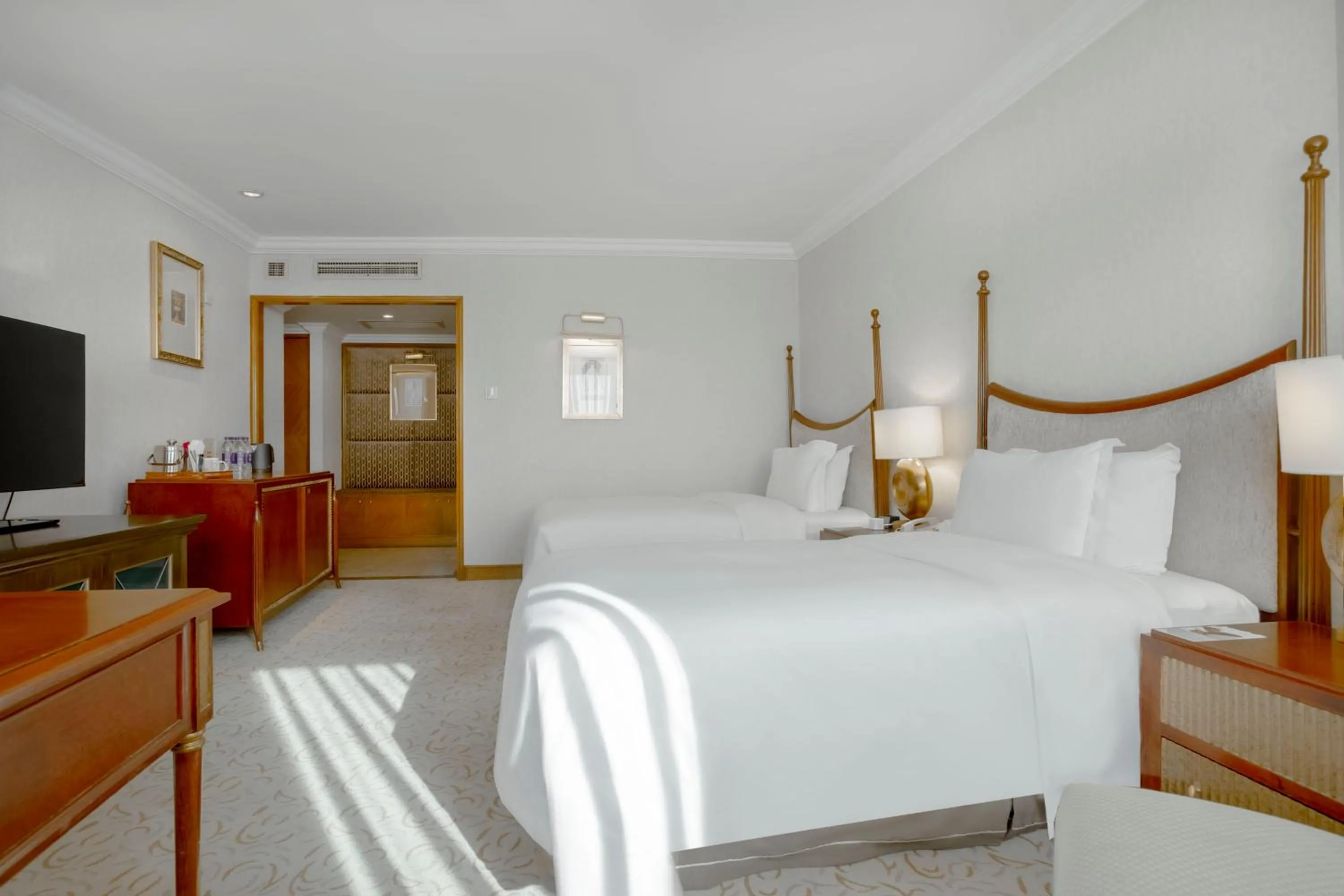 Property building, Bed in Crowne Plaza Qingdao by IHG