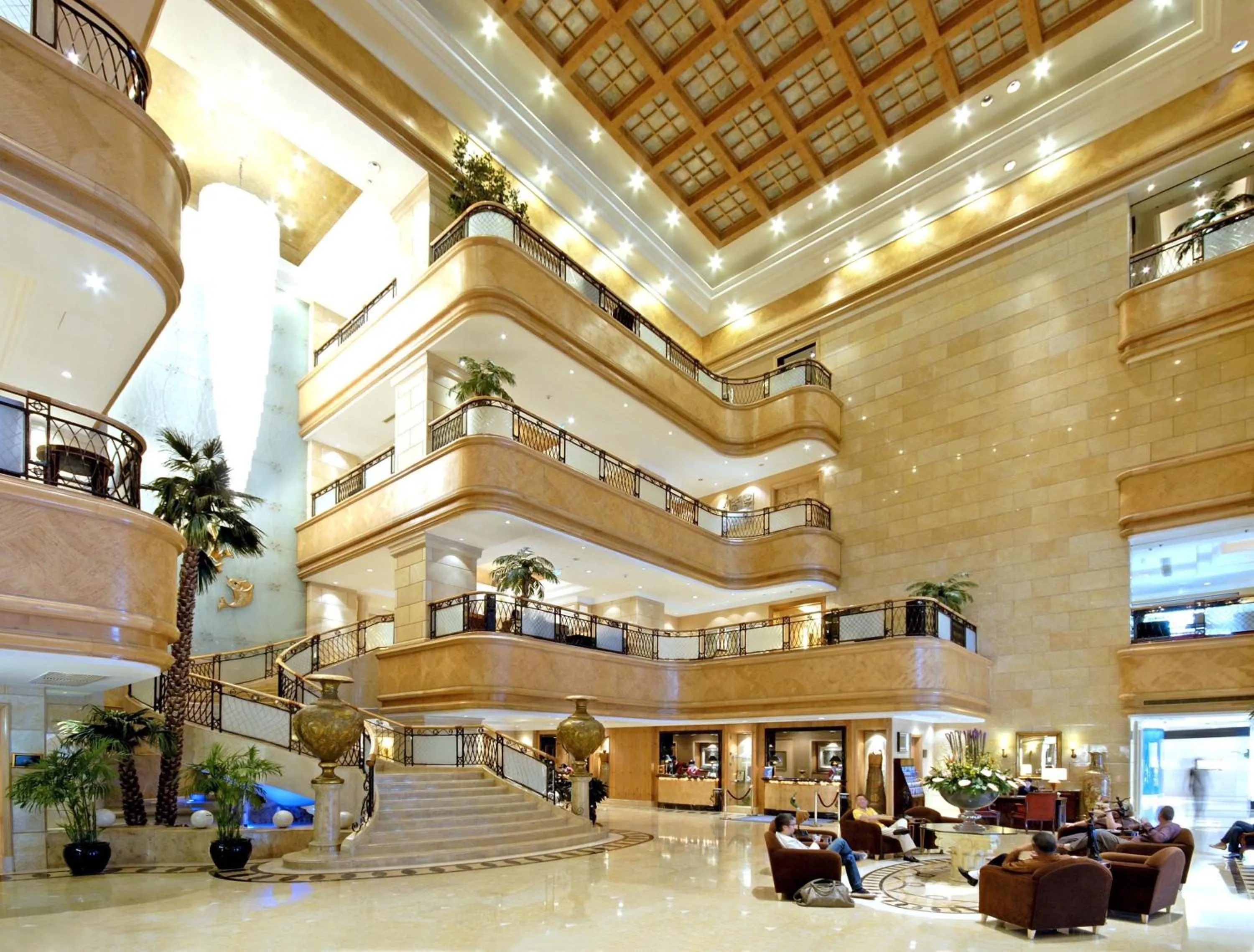 Lobby or reception in Crowne Plaza Qingdao by IHG