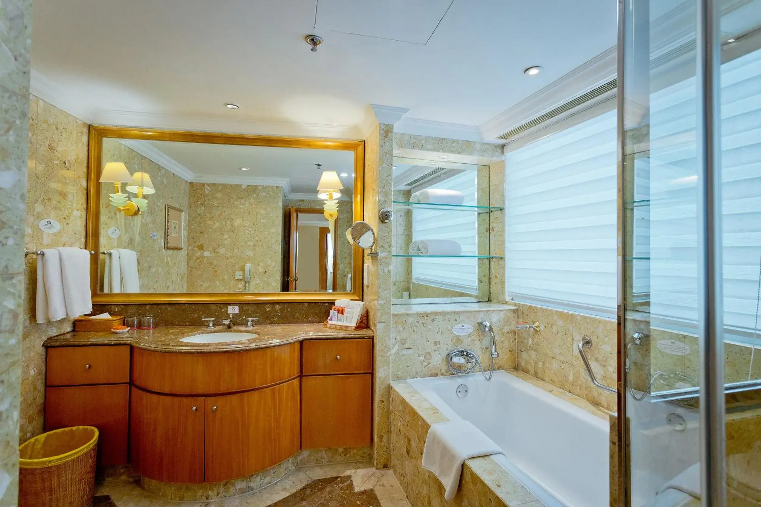 Bathroom in Crowne Plaza Qingdao by IHG Bathroom in Crowne Plaza Qingdao by IHG