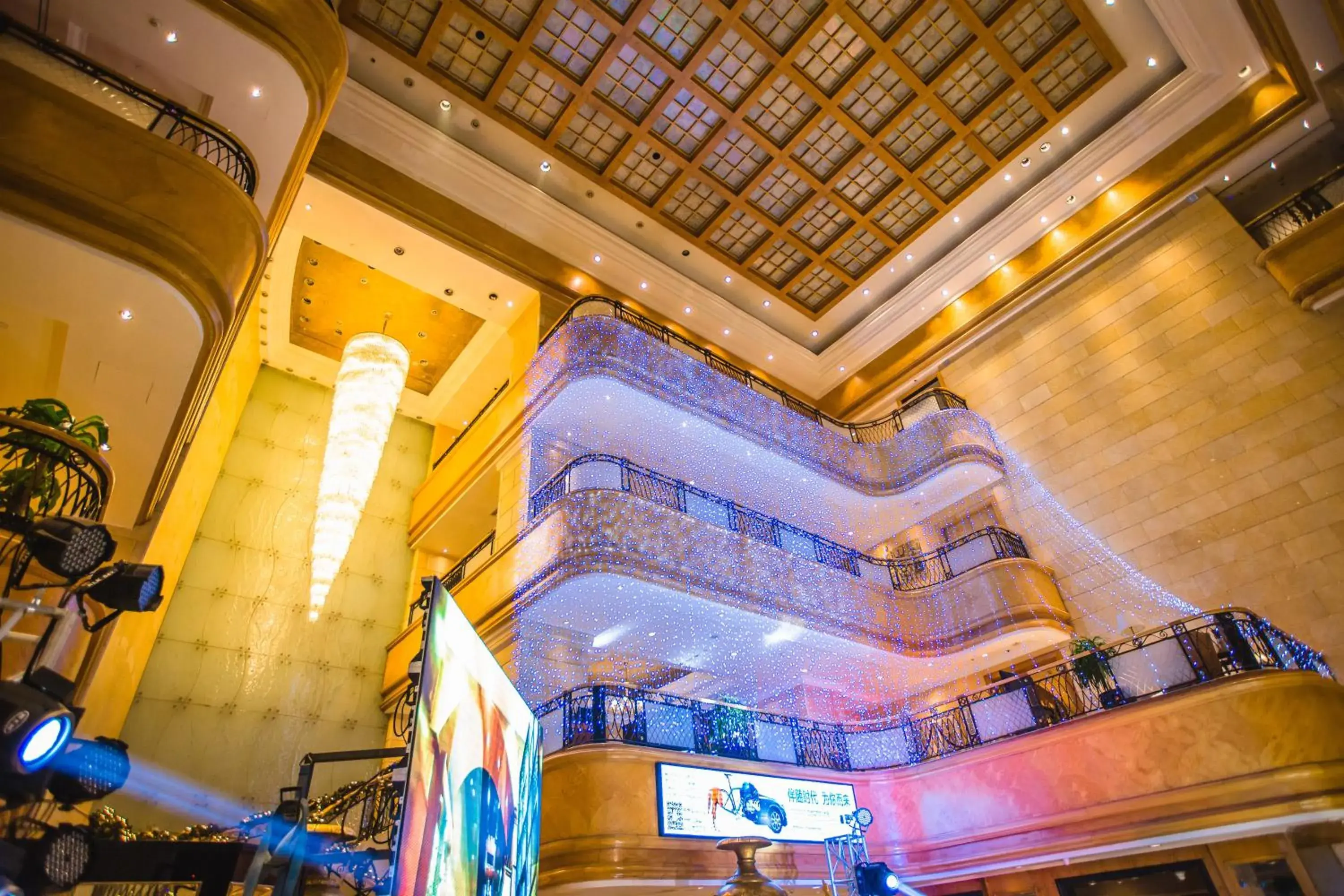 Property building in Crowne Plaza Qingdao by IHG Property building in Crowne Plaza Qingdao by IHG