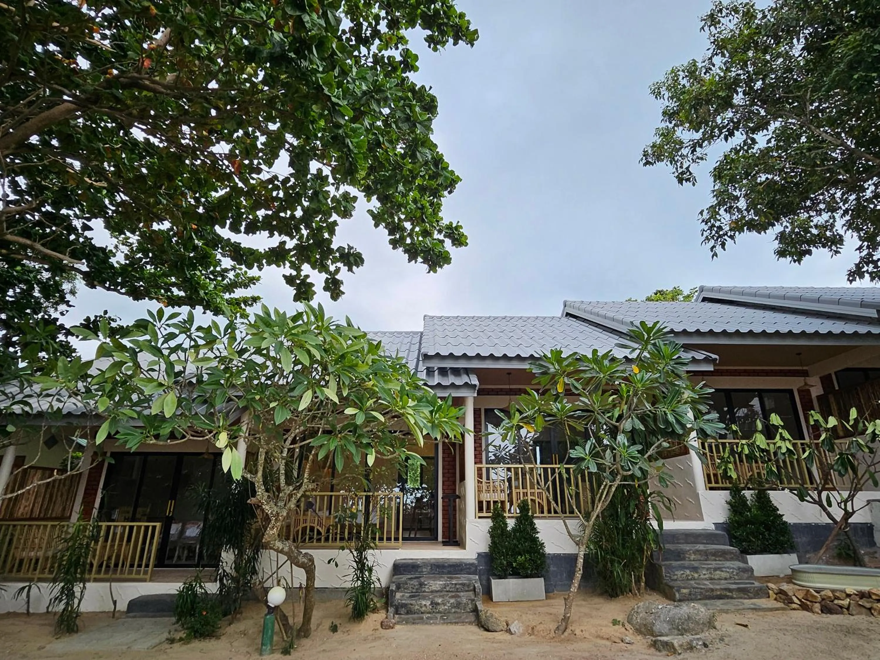 Property building in Phangan Utopia Resort