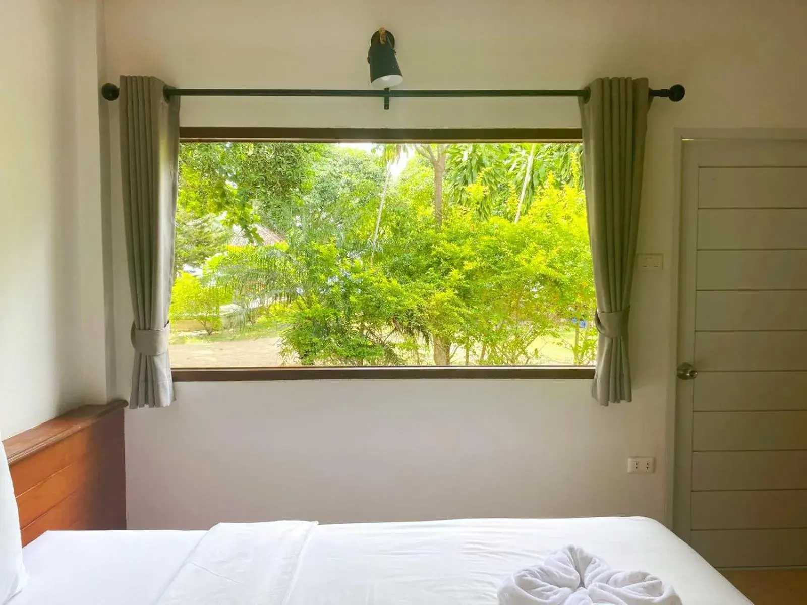 Bedroom, Bed in Phangan Utopia Resort Bedroom, Bed in Phangan Utopia Resort