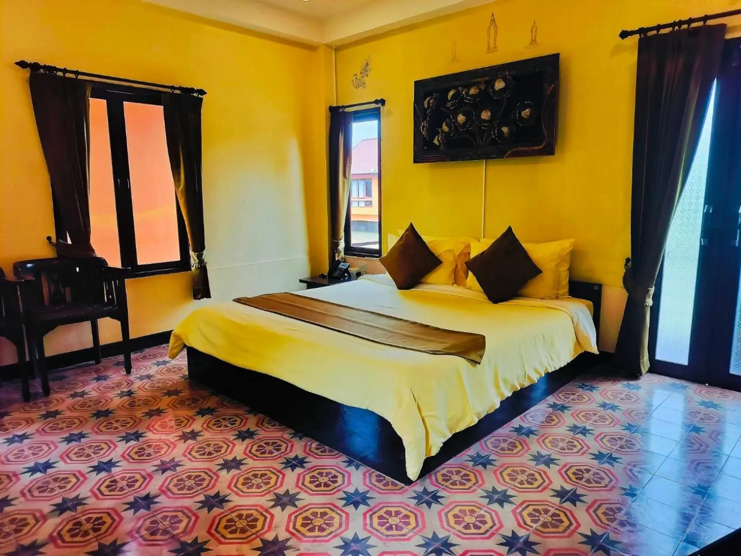Bed in Pludhaya Resort & Spa