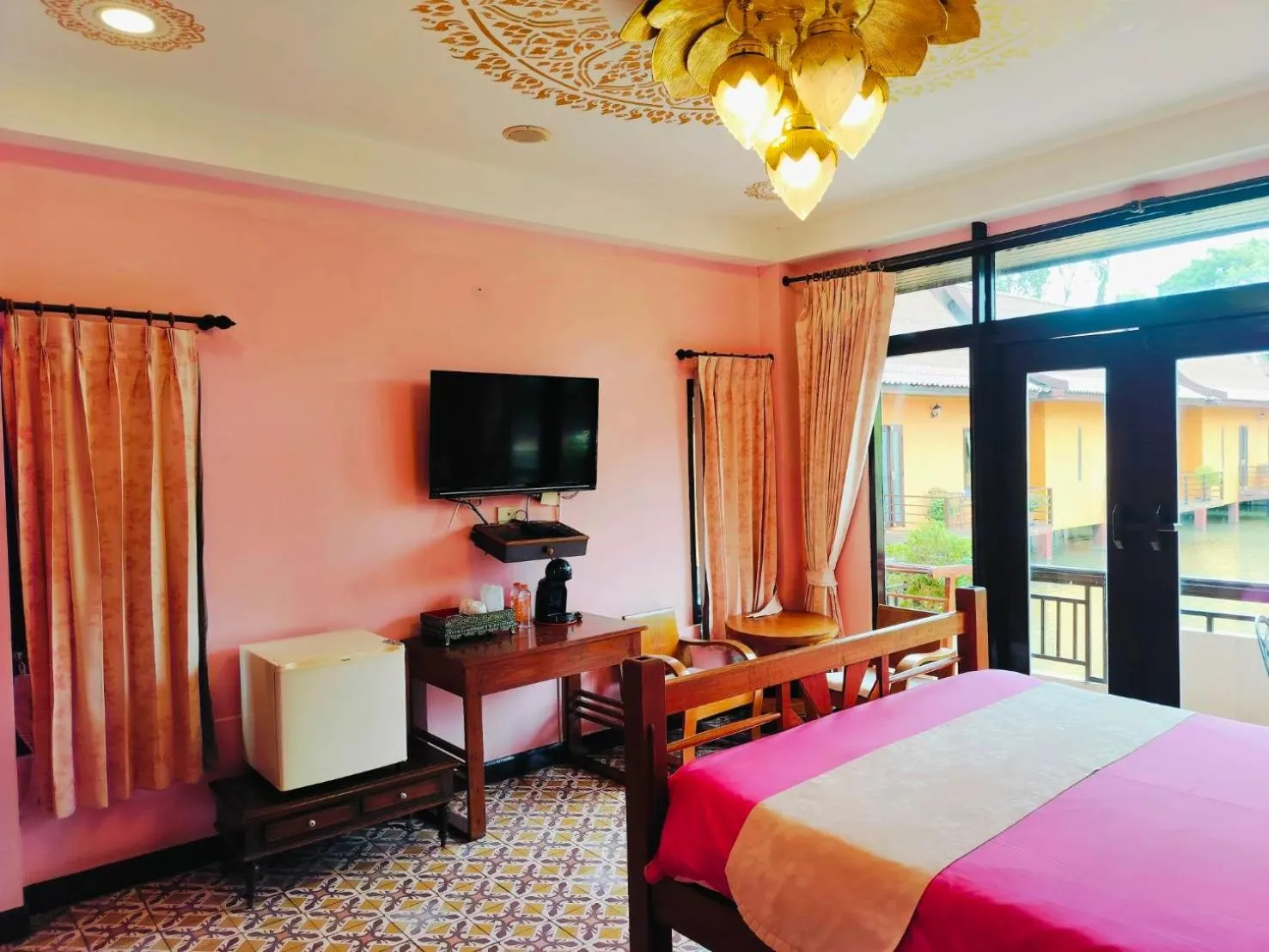 Bedroom, Bed in Pludhaya Resort & Spa