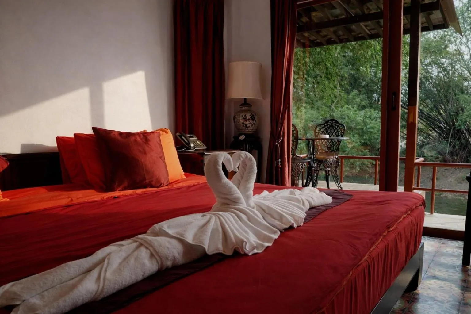 Bed in Pludhaya Resort & Spa