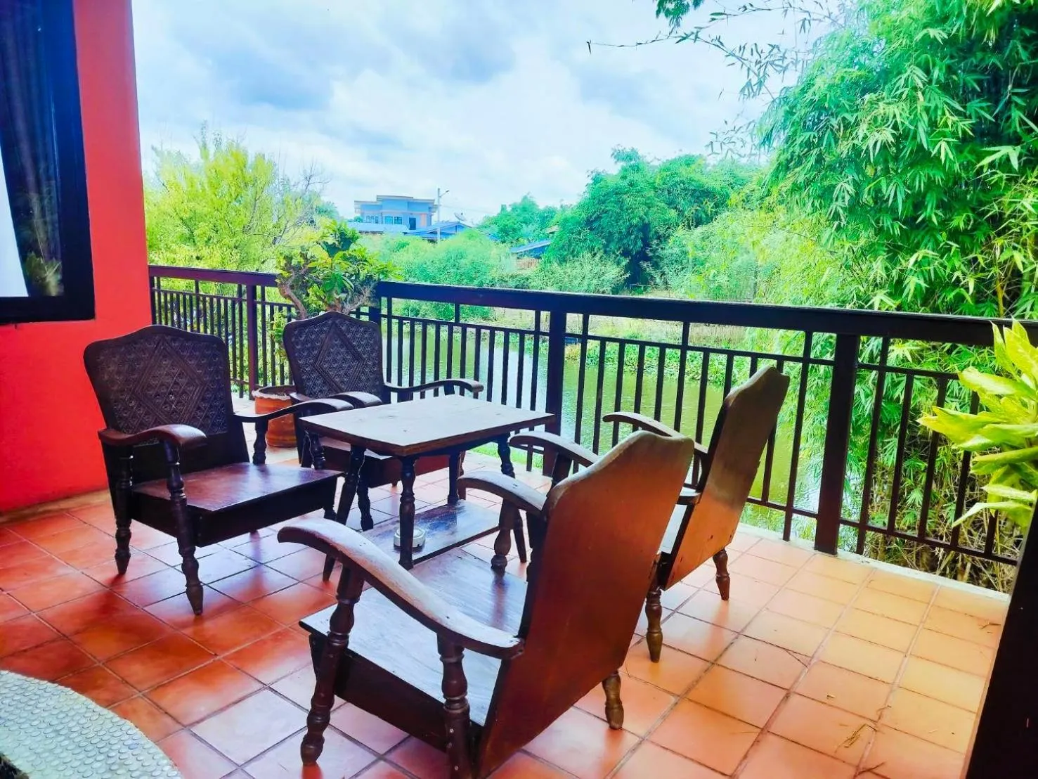 Pludhaya Resort & Spa