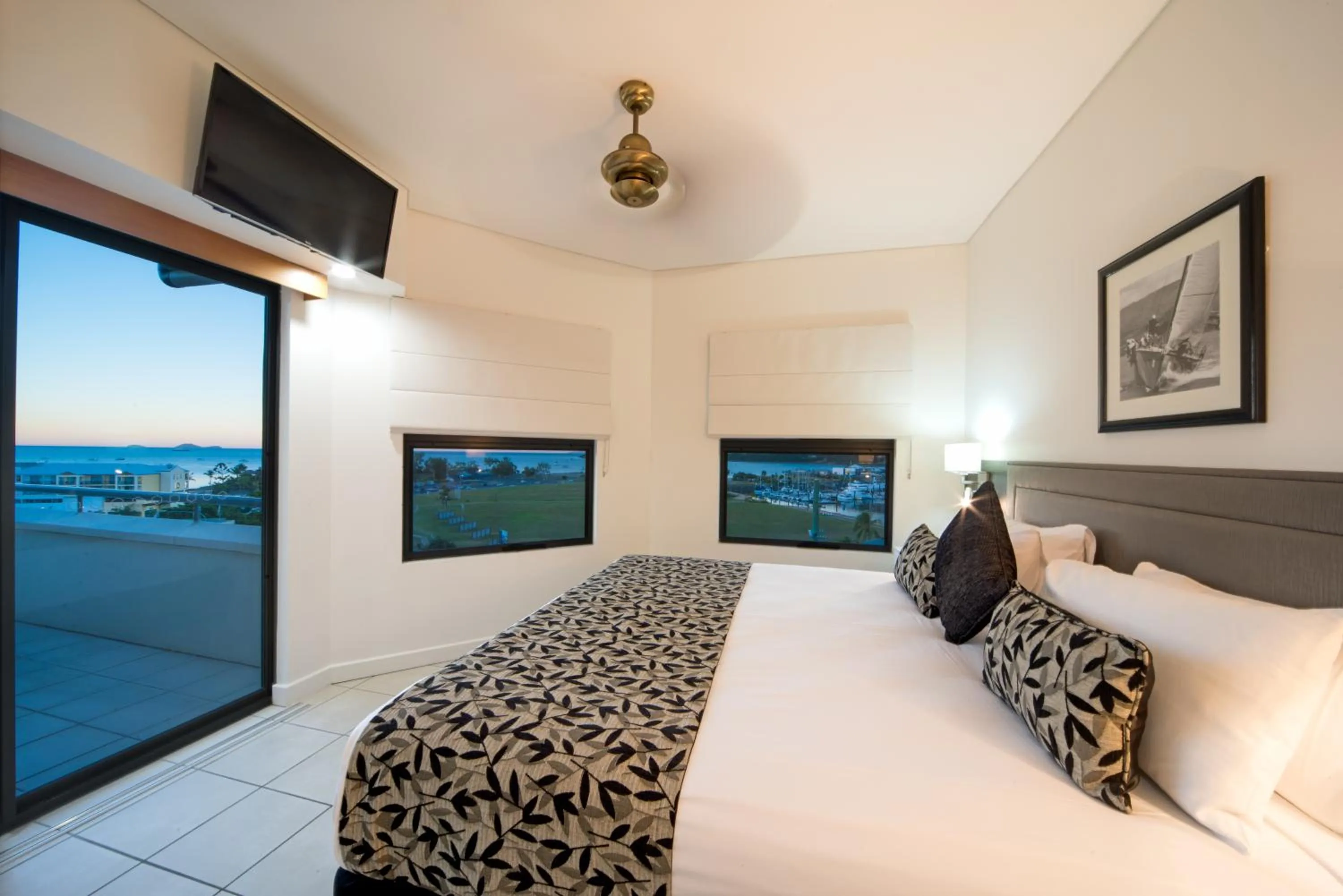 Bed in Portside Whitsunday Luxury Holiday Apartments