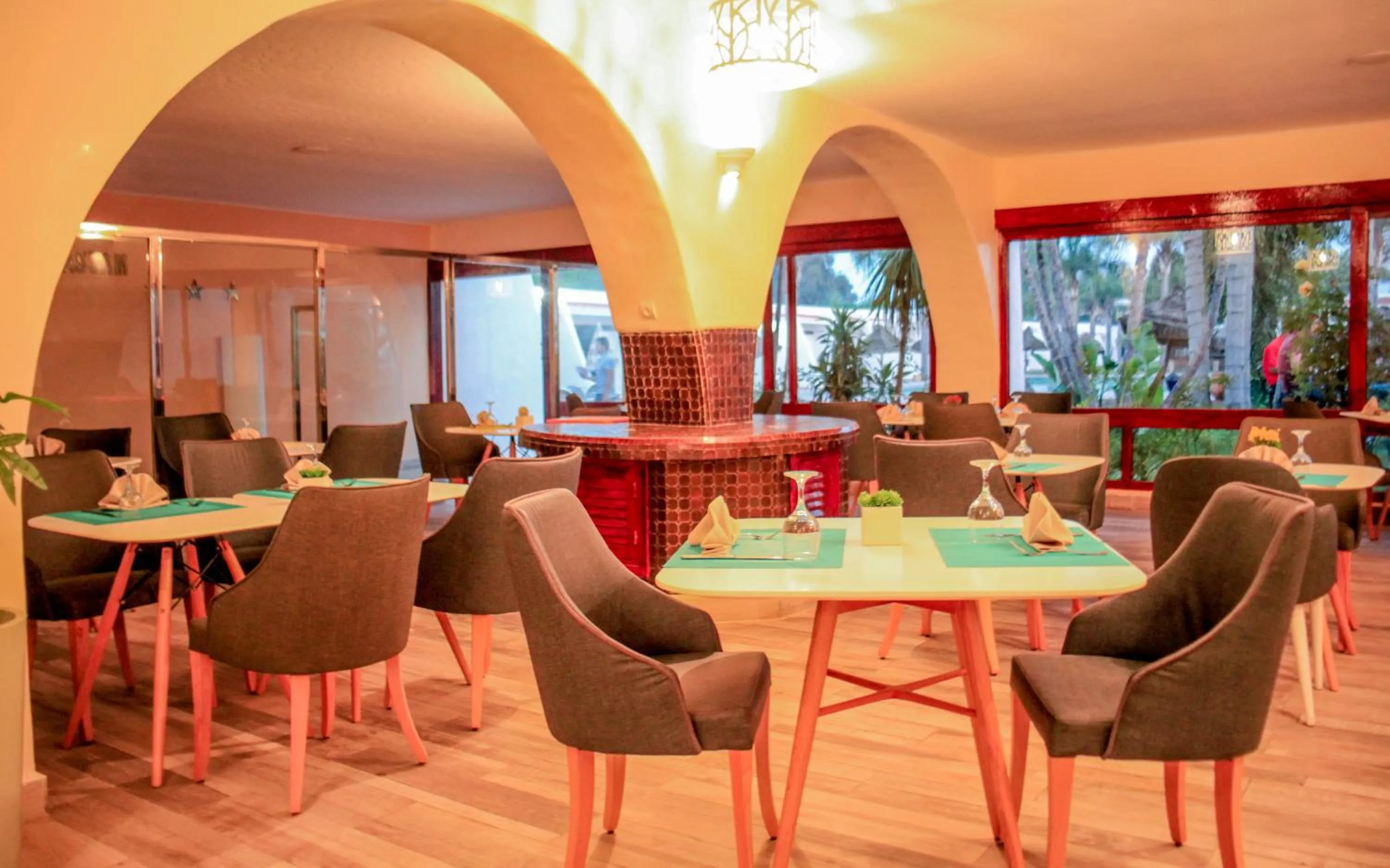 Restaurant/places to eat in Assam Hotel