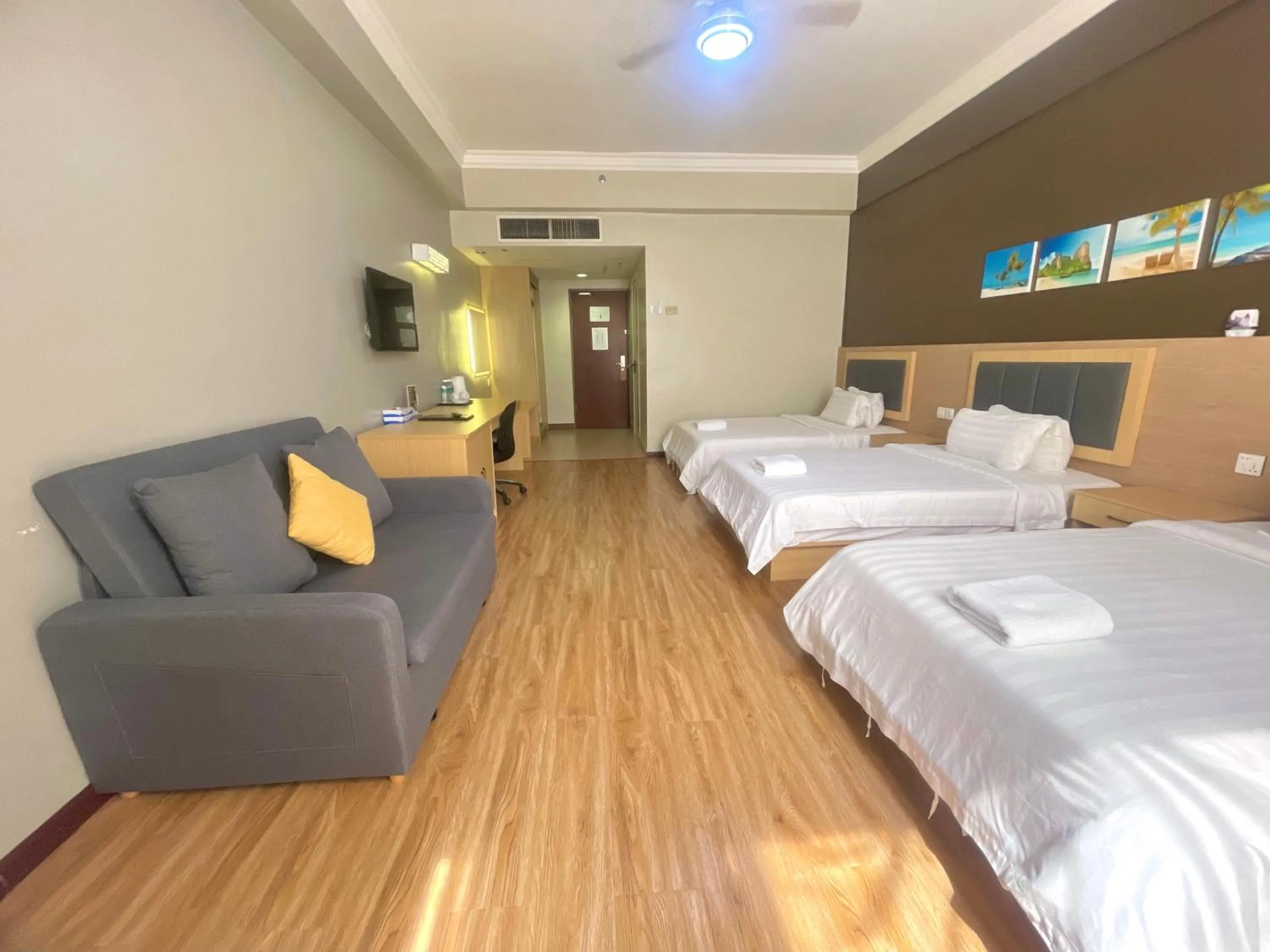 Bed in Hotel Langkasuka Langkawi