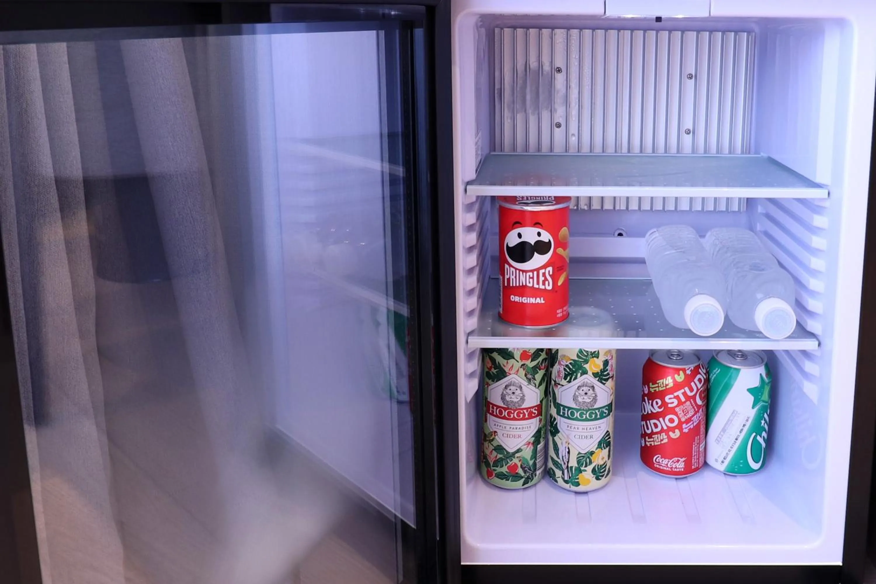 oven in Hotel PJ Myeongdong