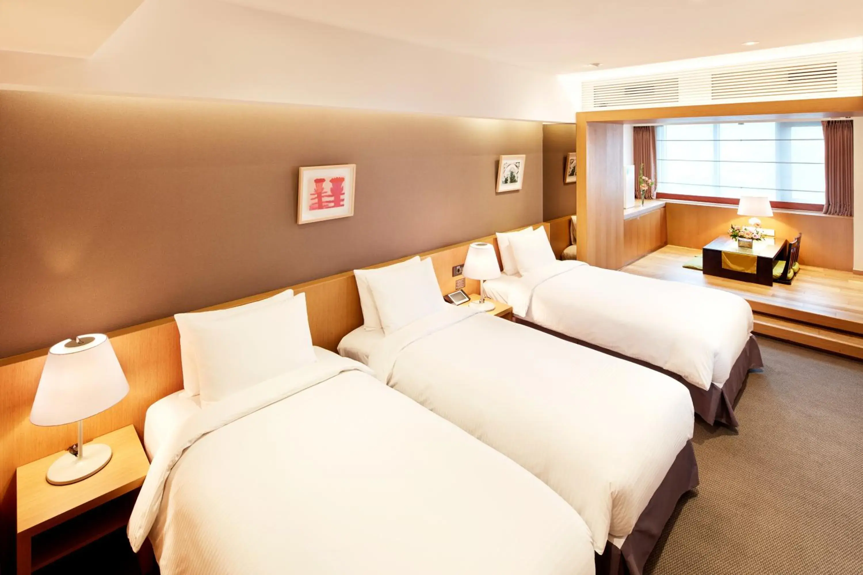 Premier Triple Room in Hotel PJ Myeongdong Premier Triple Room in Hotel PJ Myeongdong